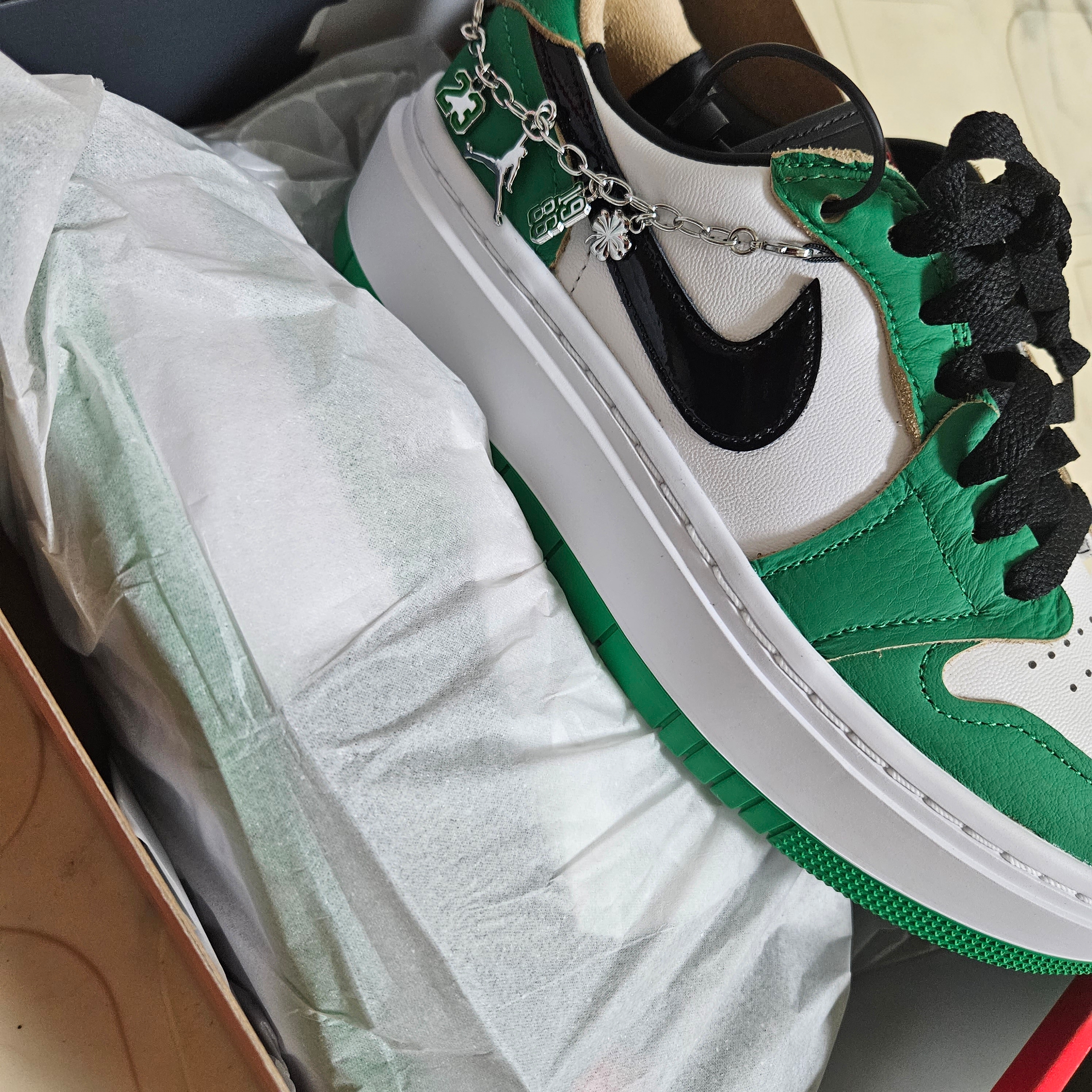 (W) Jordan 1 Elevate Low SE Lucky Green 착용 스타일
