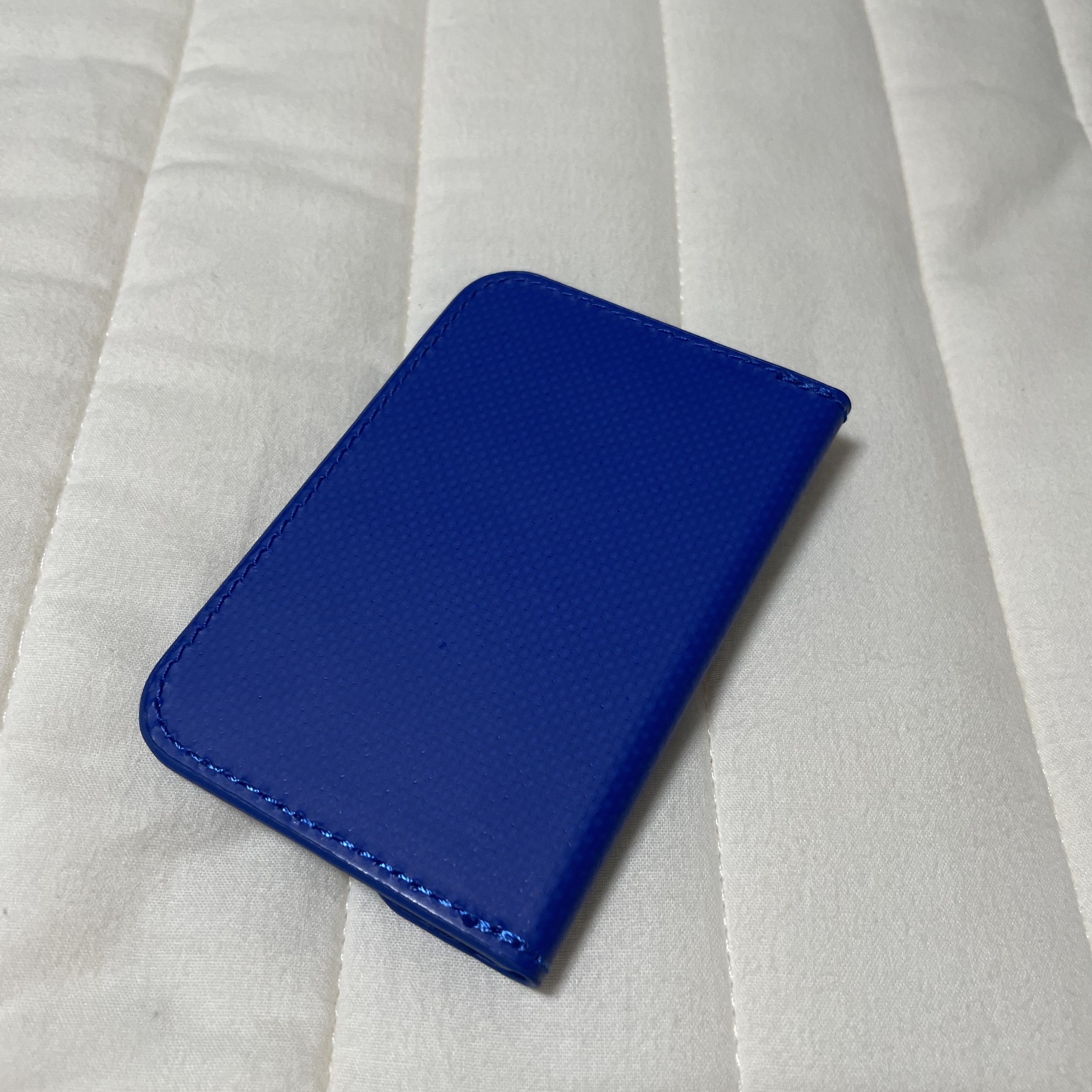 Ader Error Standic Magsafe Wallet Z-Blue 착용 스타일 - 2