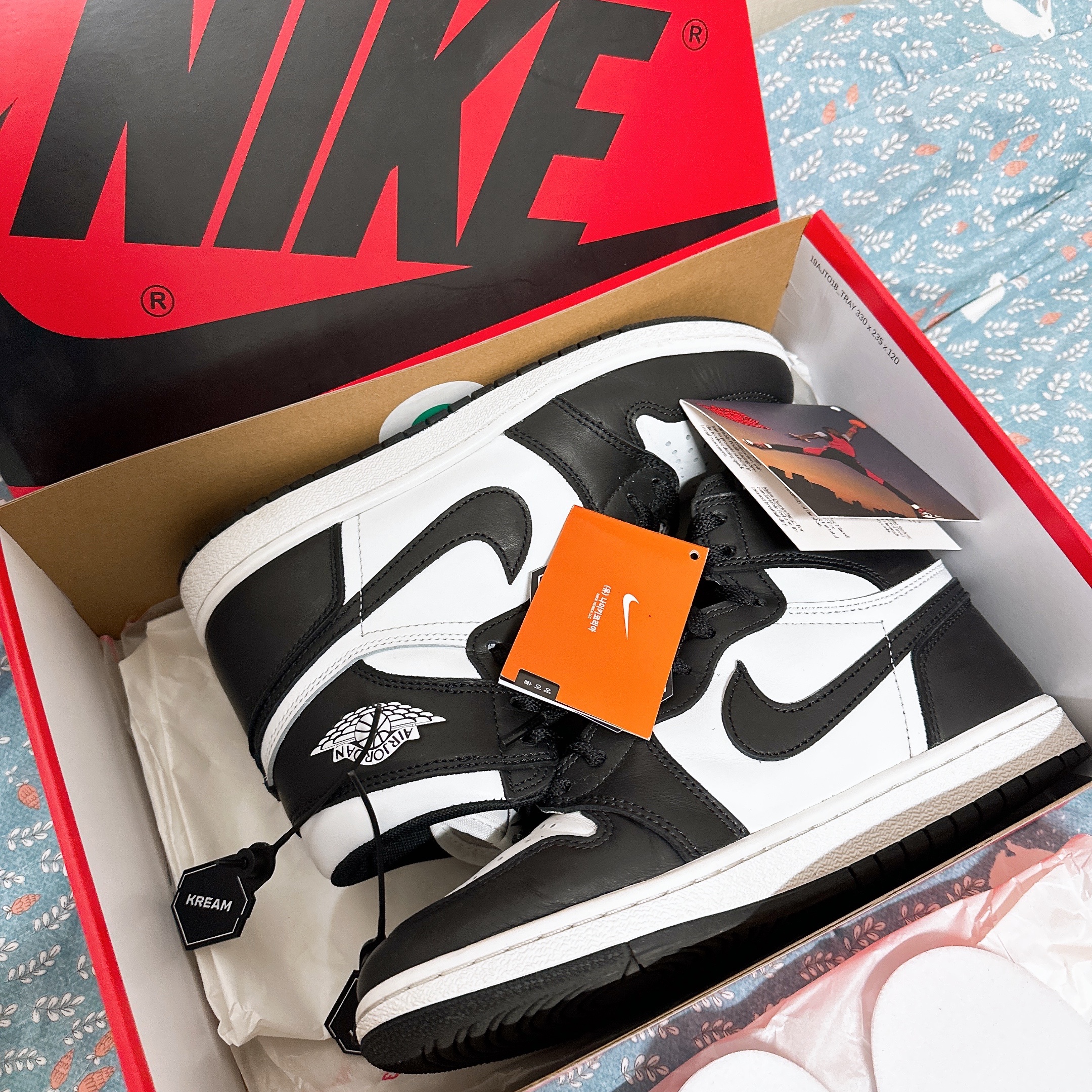 Jordan 1 High 85 Black White 착용 스타일