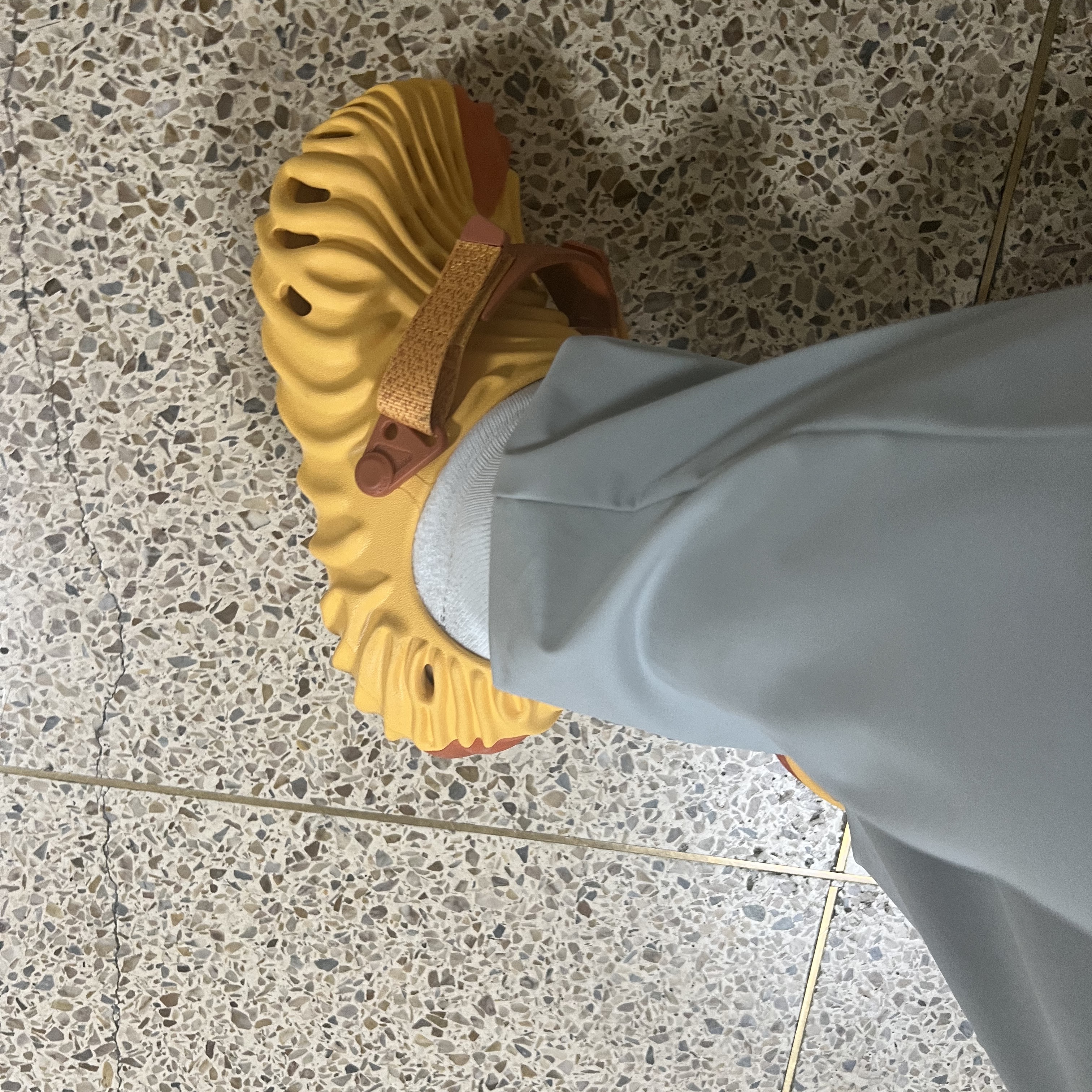 Crocs x Salehe Bembury Pollex Clog Cobbler 착용 스타일 - 1