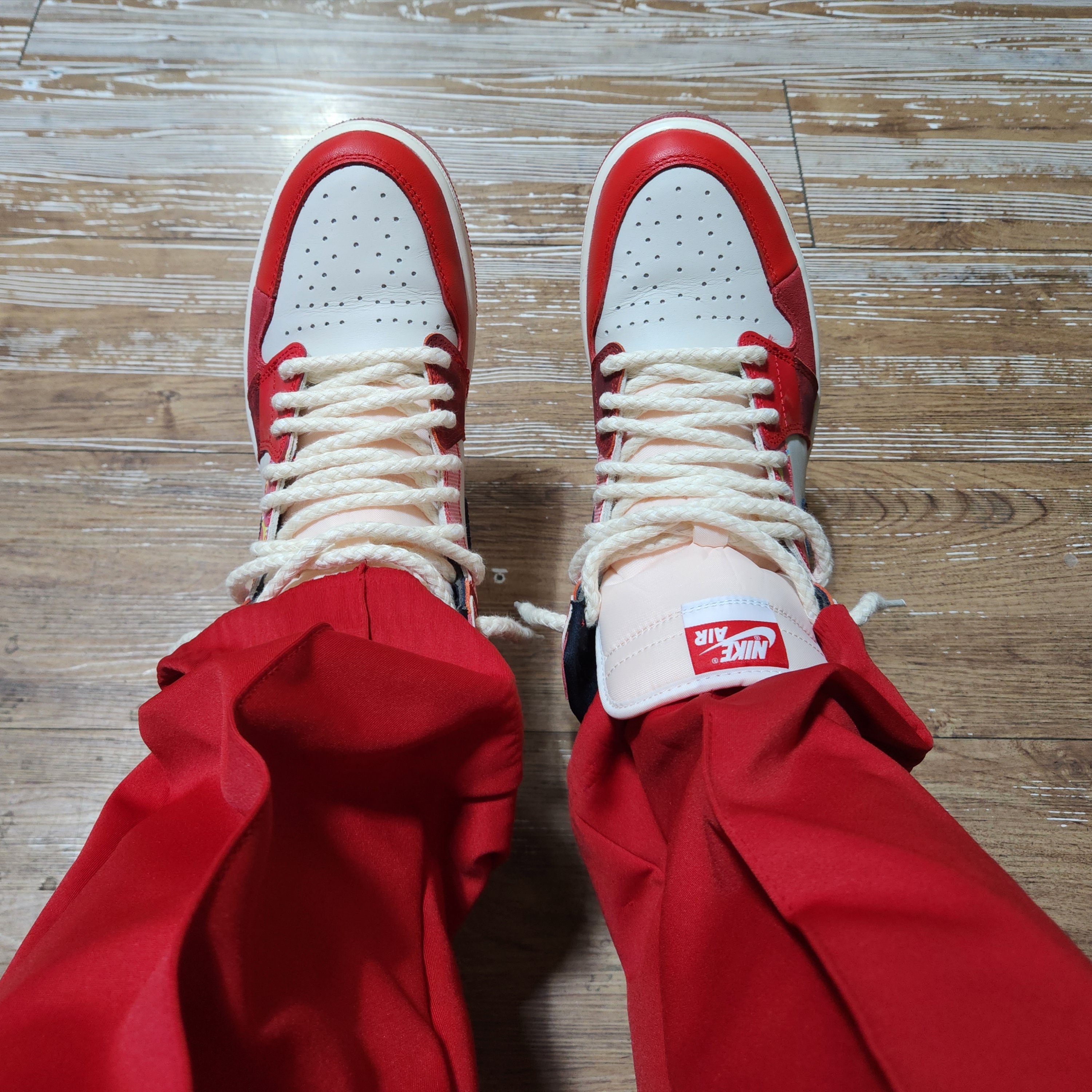 Jordan 1 Retro High Spider-Man Next Chapter 착용 스타일 - 2