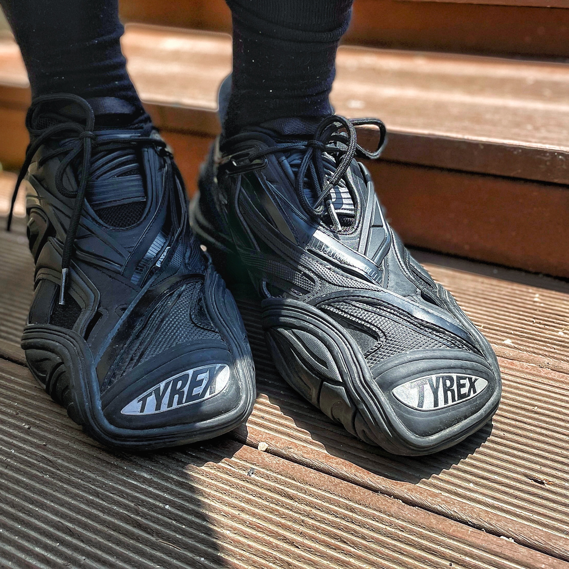 Balenciaga Tyrex Sneakers Black 착용 스타일 - 2