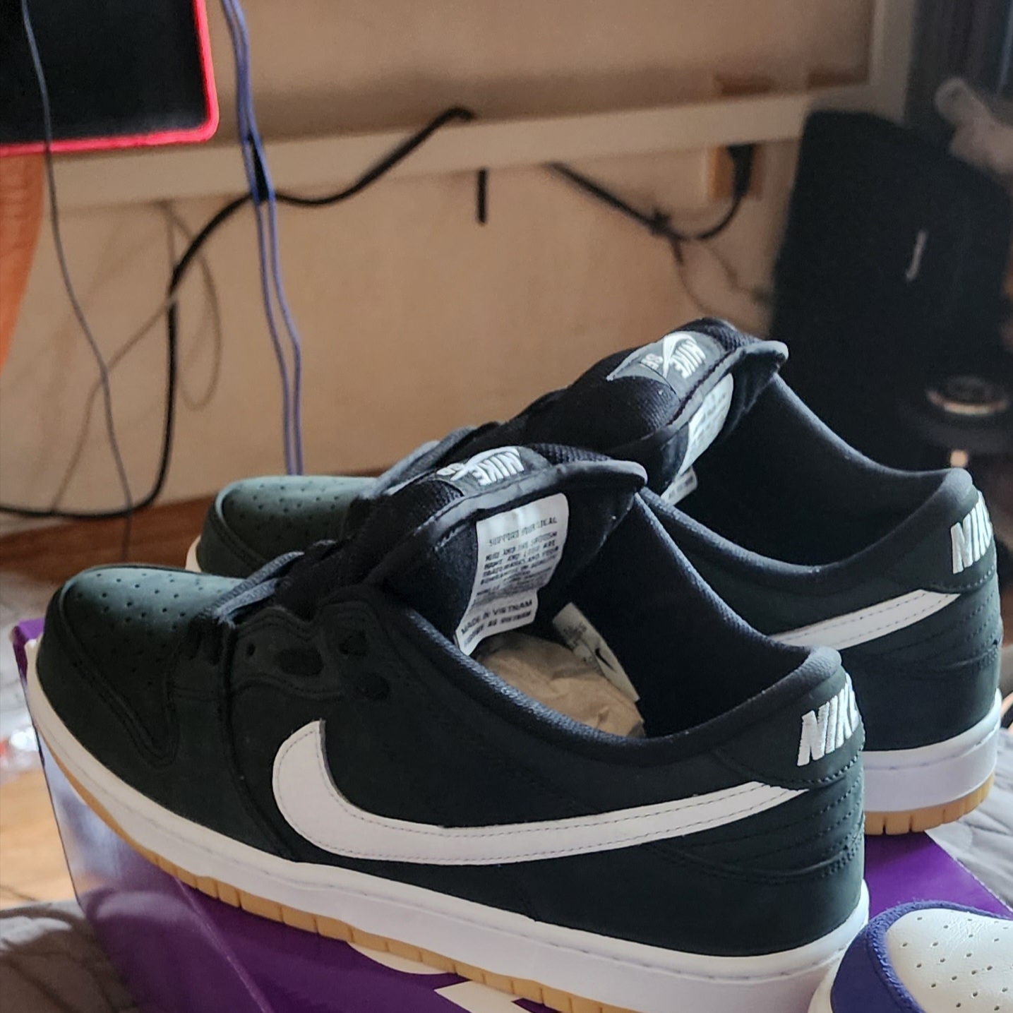 Nike SB Dunk Low Pro Black White 착용 스타일