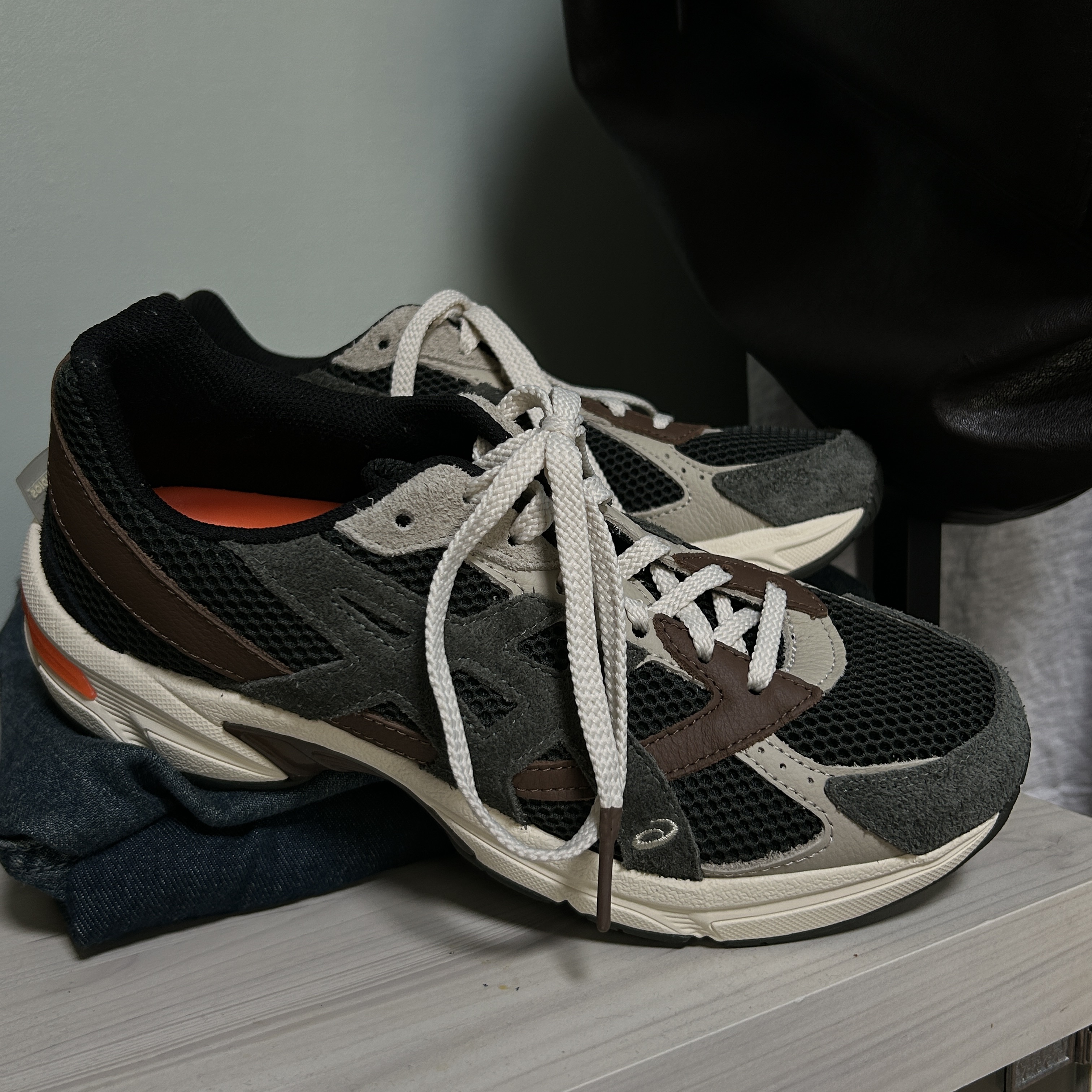 Asics x Hal Studios Gel-1130 MK-II Forest 착용 스타일 - 2