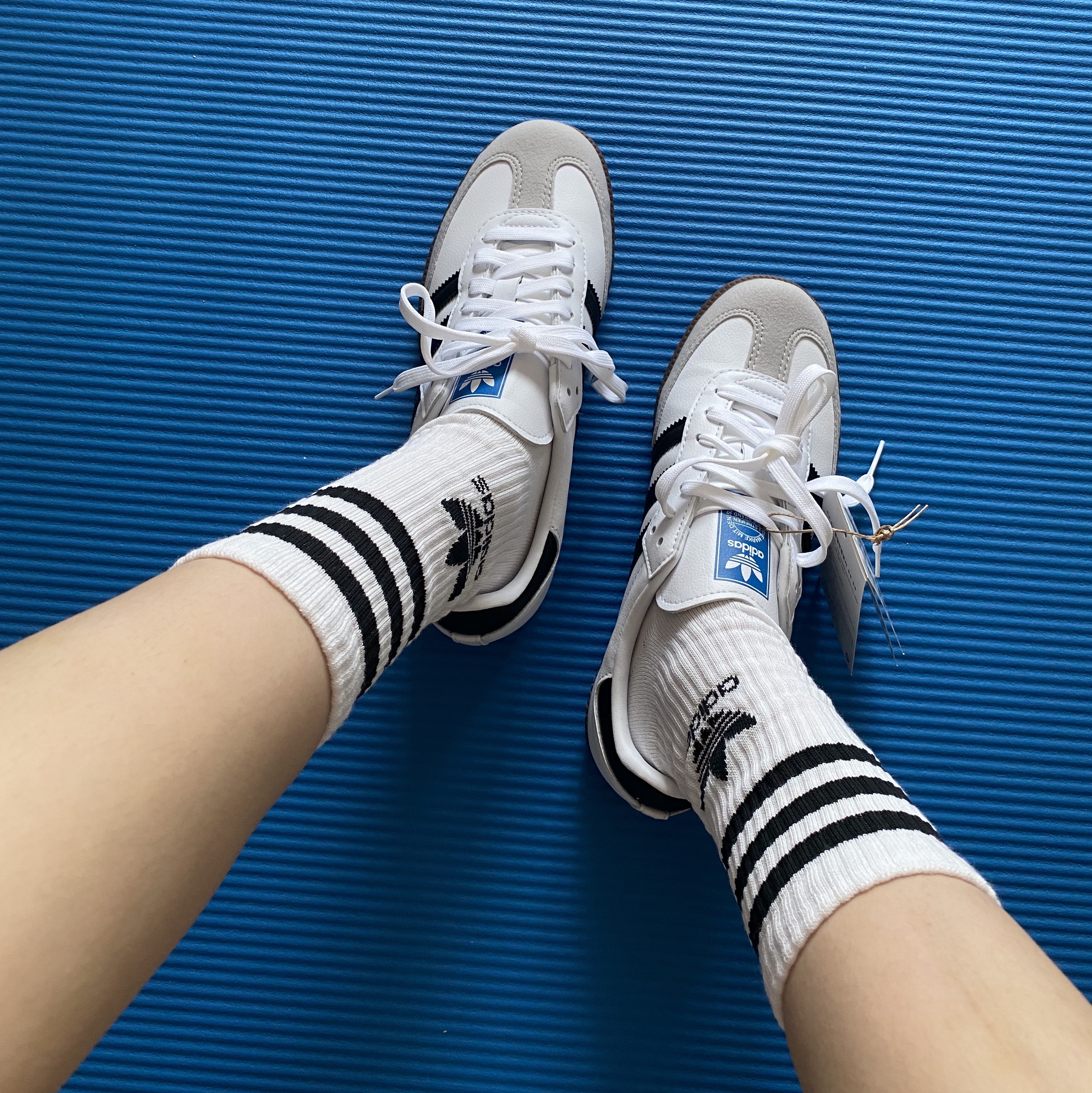 Adidas Samba Vegan White Black 착용 스타일
