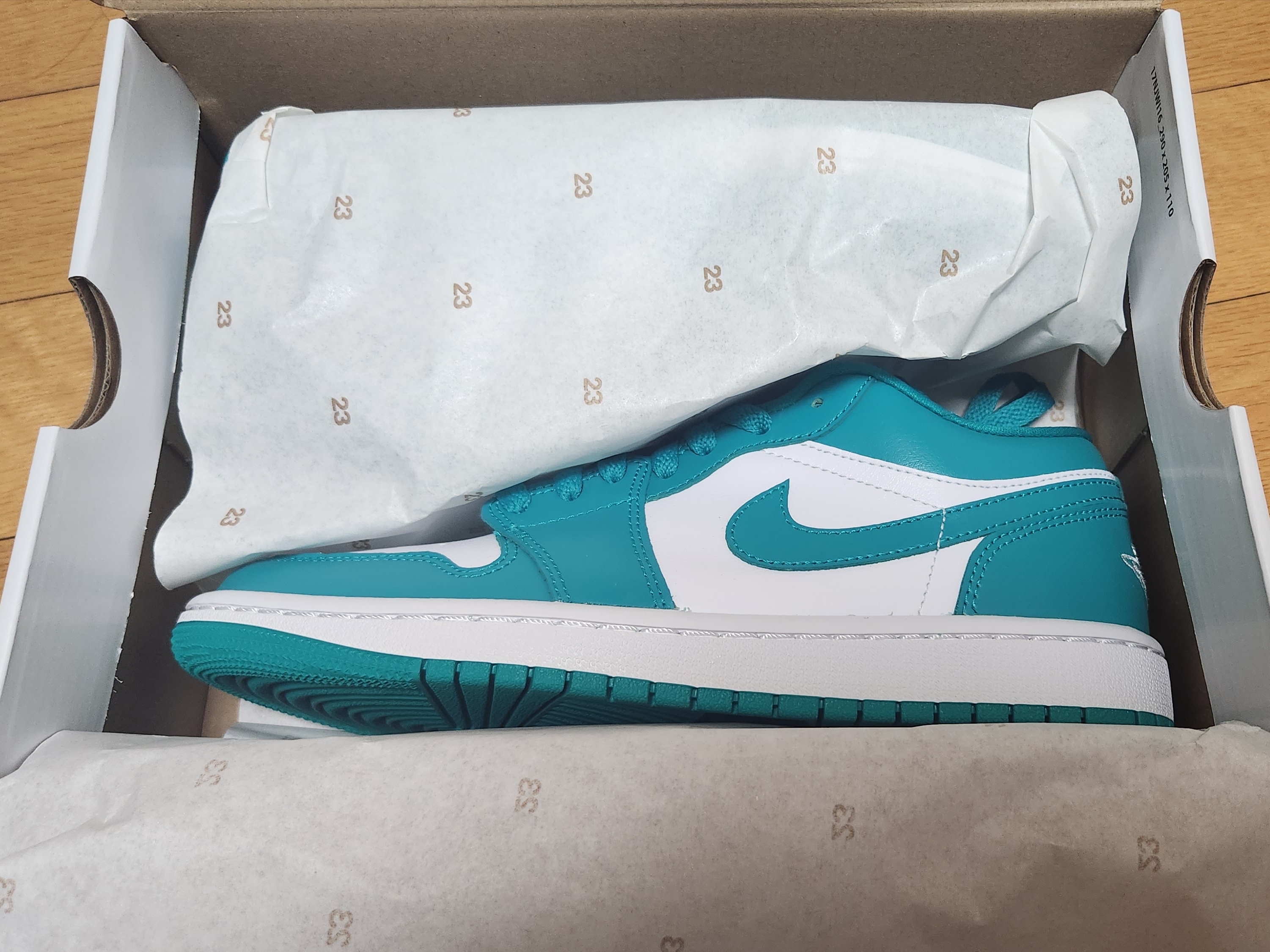 (W) Jordan 1 Low New Emerald 착용 스타일