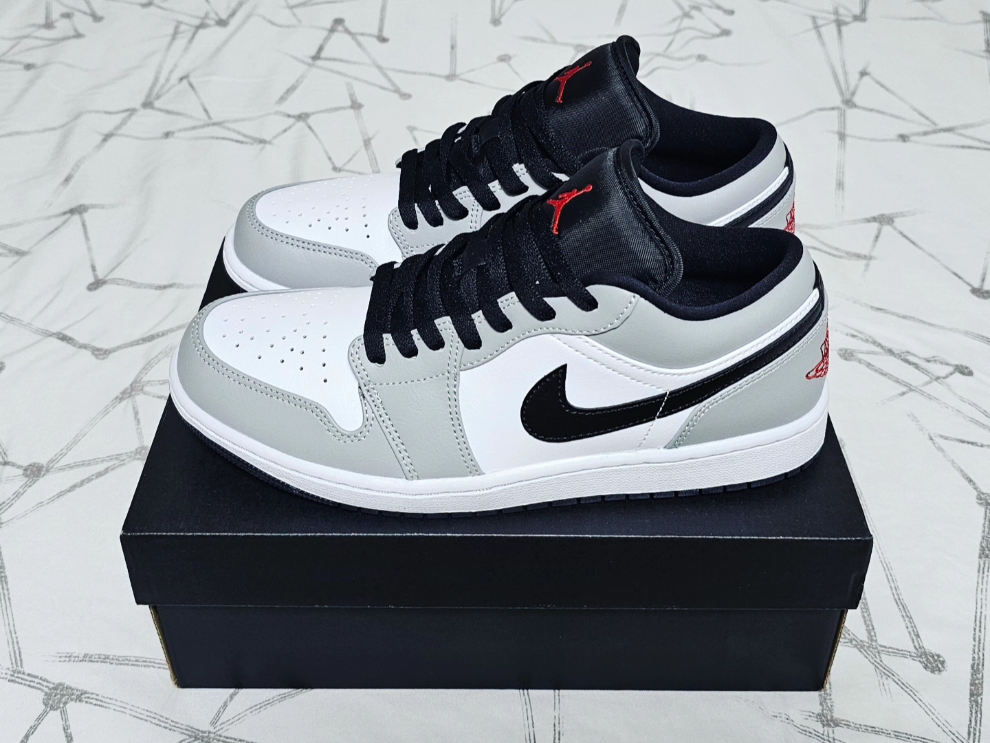 Jordan 1 Low Light Smoke Grey 착용 스타일 - 2