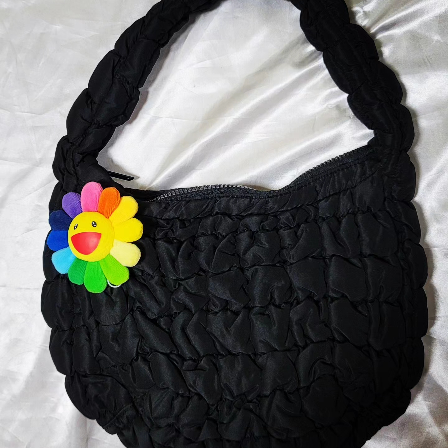 COS Quilted Mini Bag Black, Chanel Clutch With Chain Grained Calfskin & Gold Black 착용 스타일 - 2