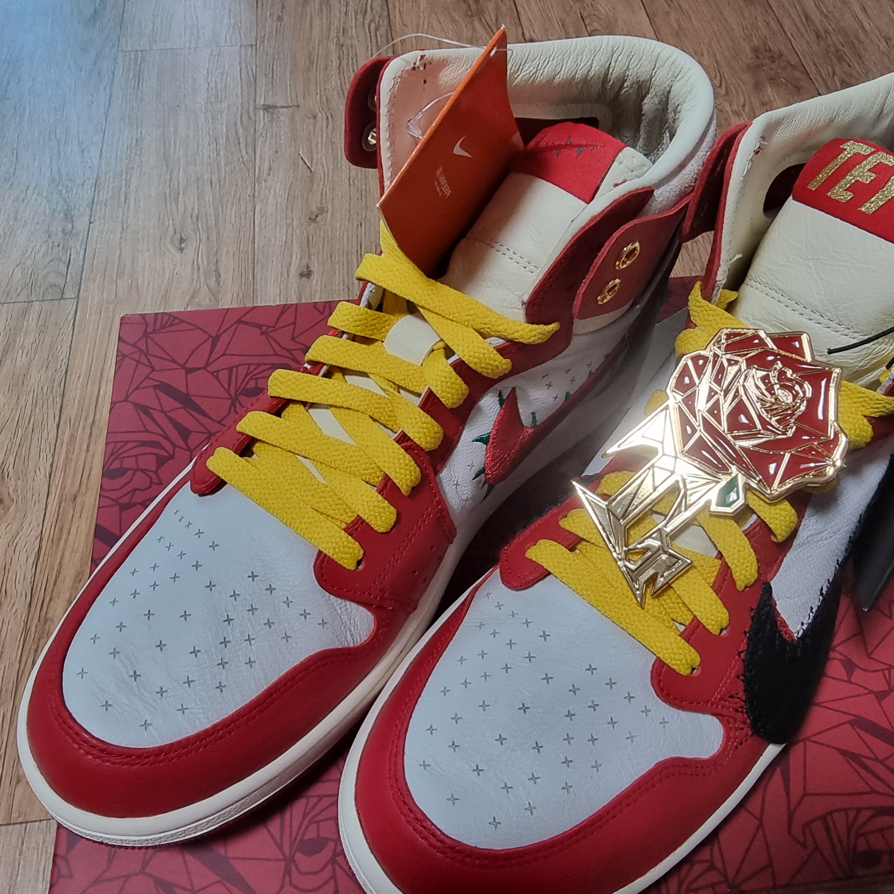 (W) Jordan 1 x Teyana Taylor Zoom CMFT 2 Gym Red 착용 스타일 - 2