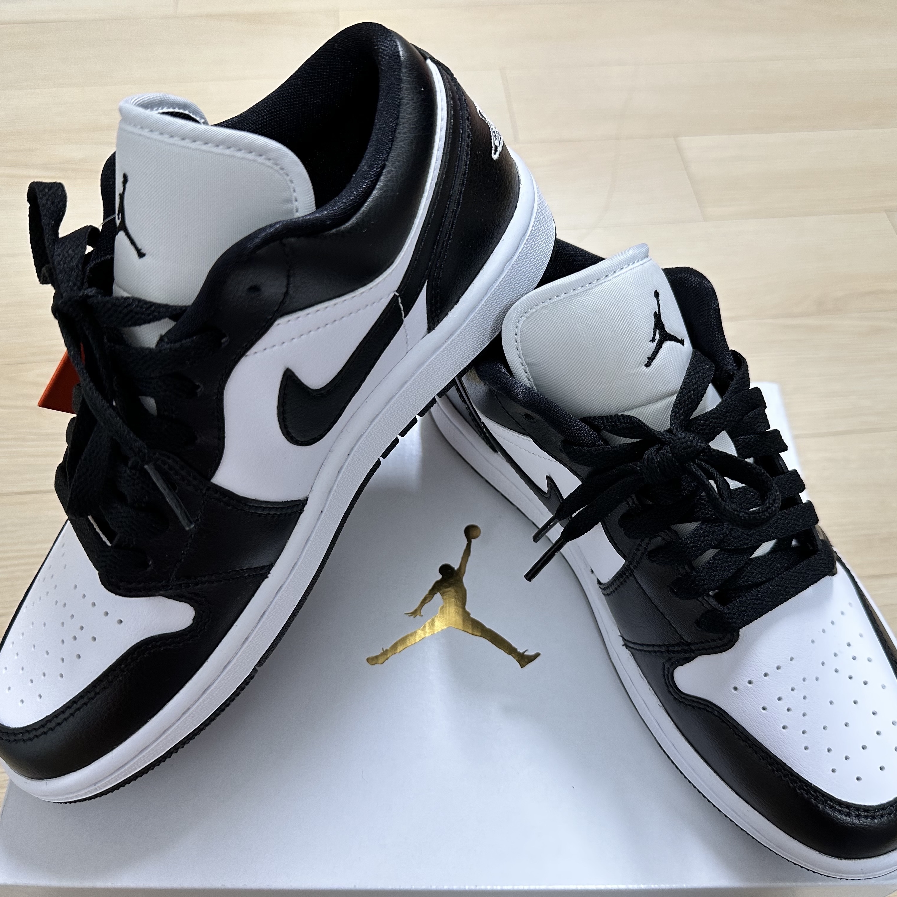 (W) Jordan 1 Low Black and White 착용 스타일 - 1