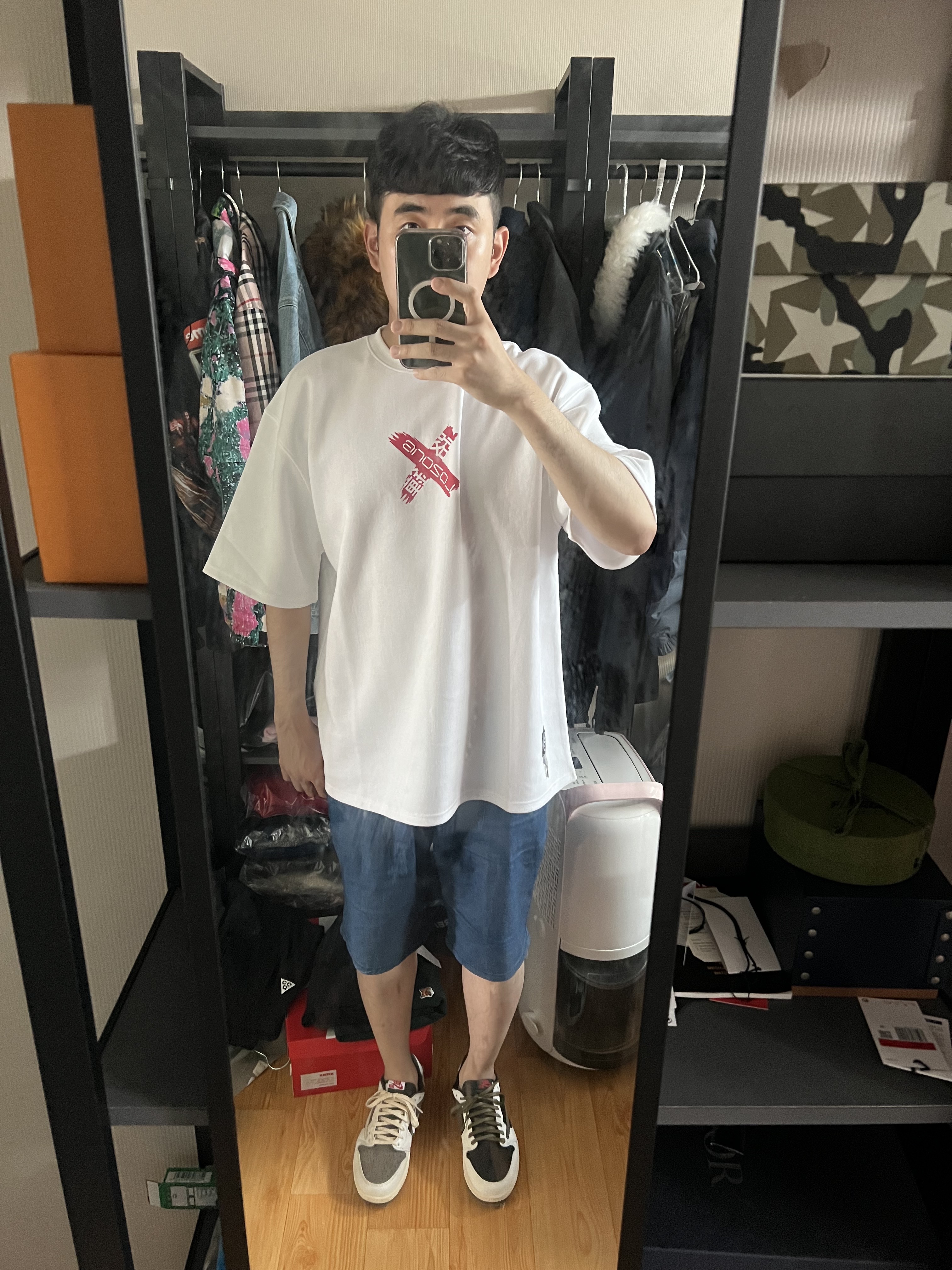 Jordan 1 x Travis Scott Retro Low OG SP Sail and Ridgerock, (W) Jordan 1 x Travis Scott Retro Low OG SP Medium Olive 착용 스타일