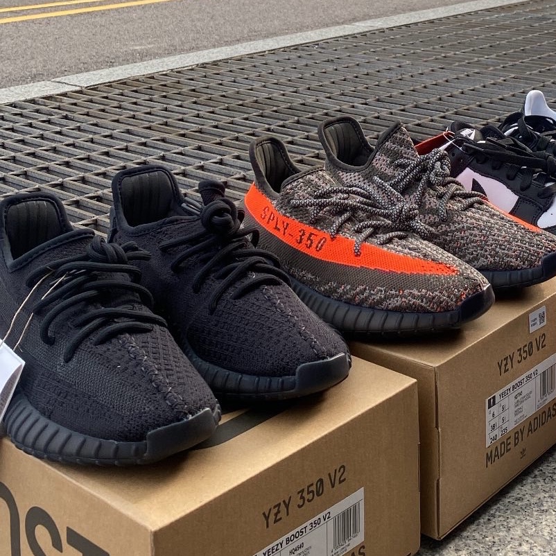 Adidas Yeezy Boost 350 V2 Carbon Beluga, Adidas Yeezy Boost 350 V2 Onyx 착용 스타일
