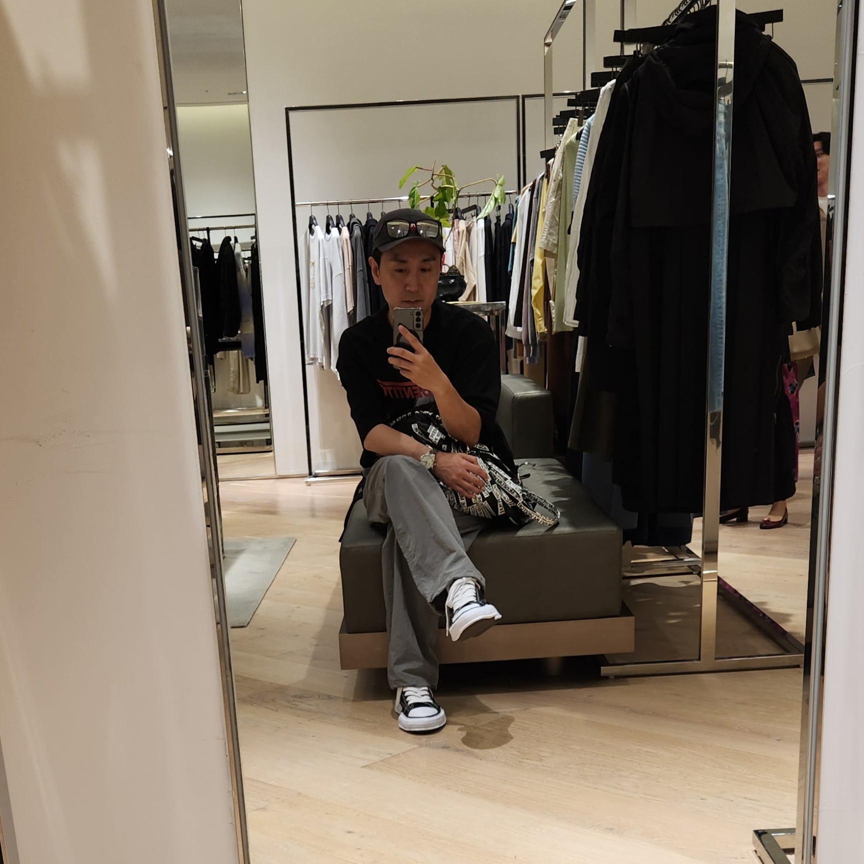 Supreme Kevlar Camp Cap Dark Grey - 23SS 착용 스타일