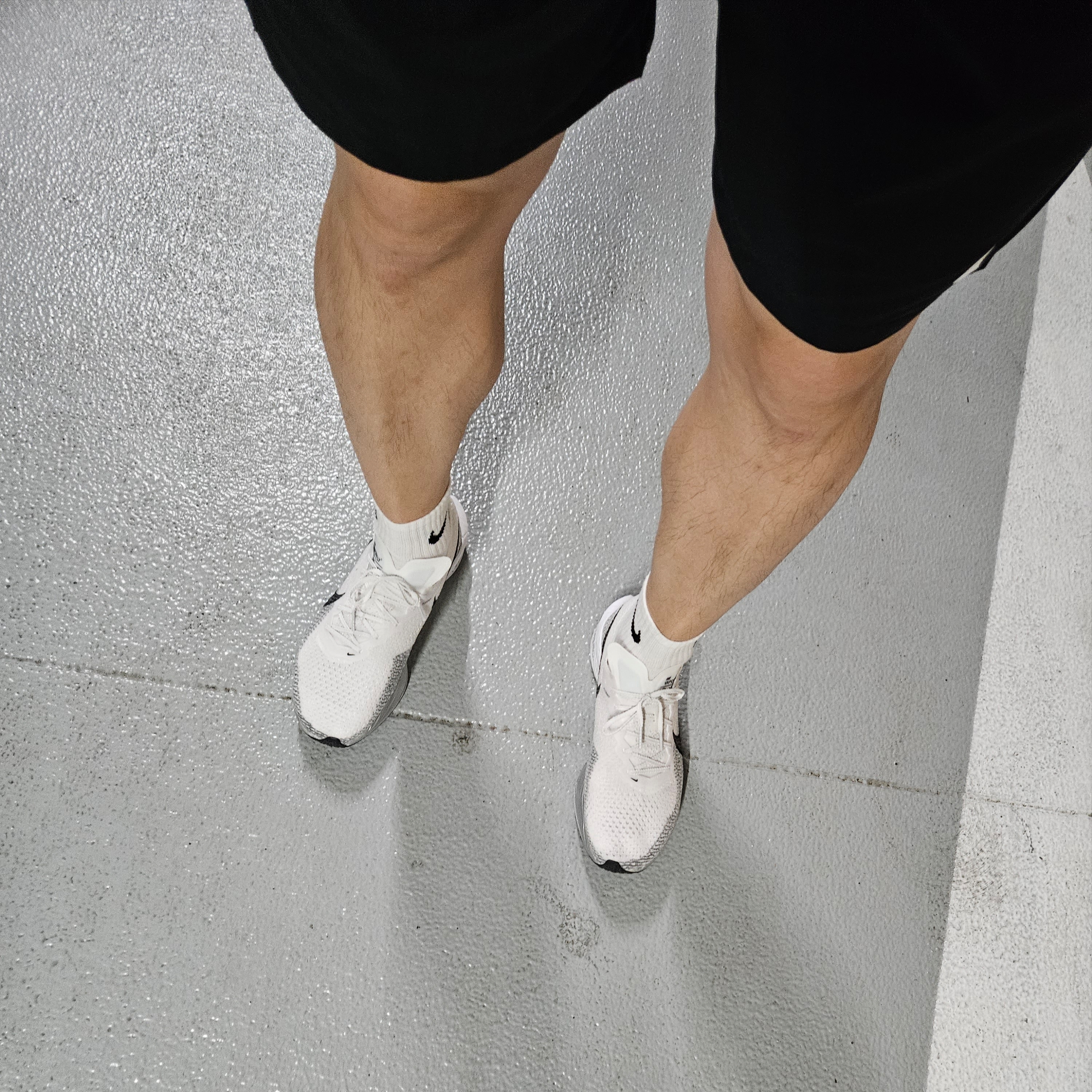 Nike ZoomX Vaporfly Next% 3 White Grey 착용 스타일