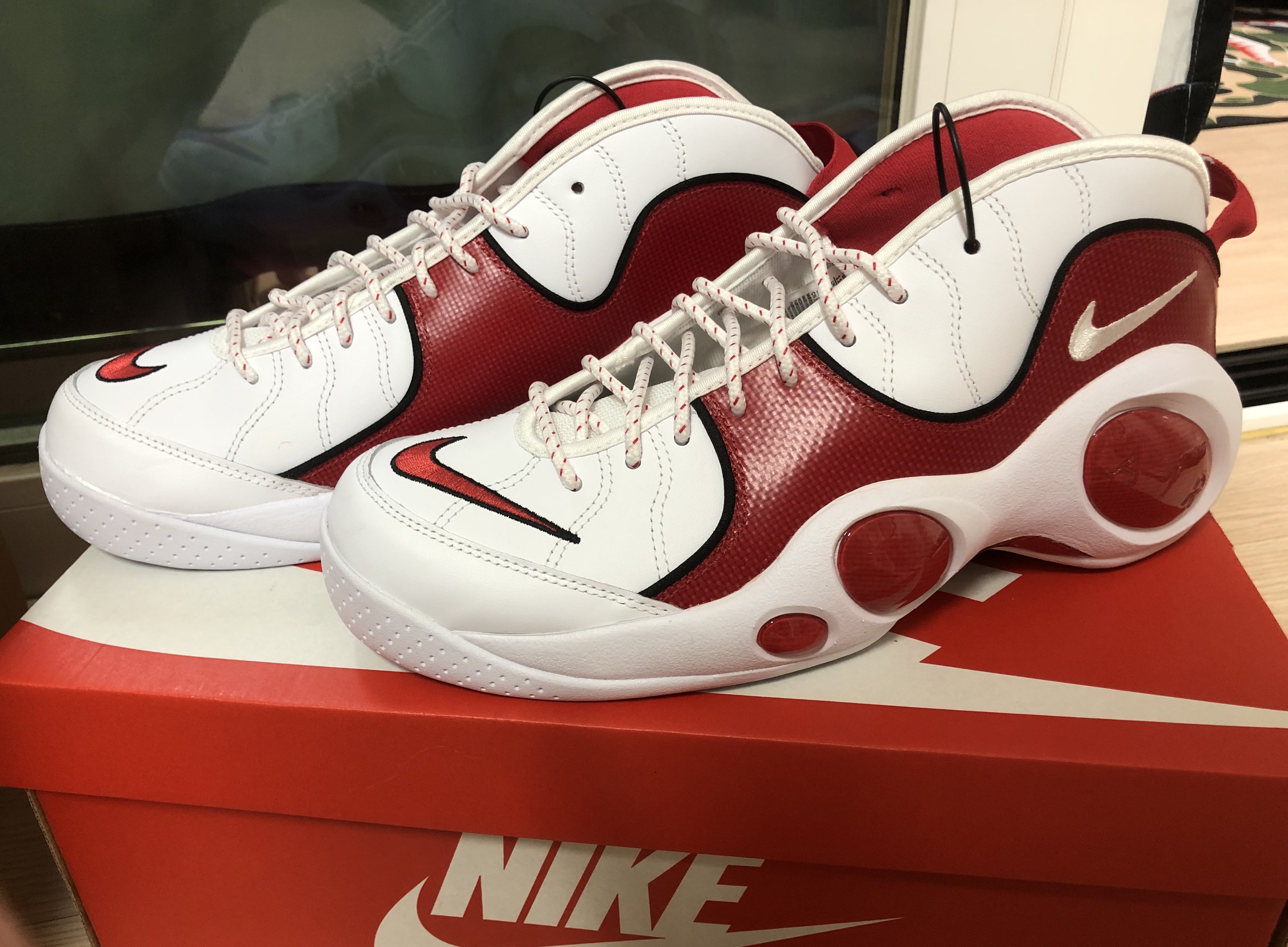 Nike Air Zoom Flight 95 White True Red 착용 스타일