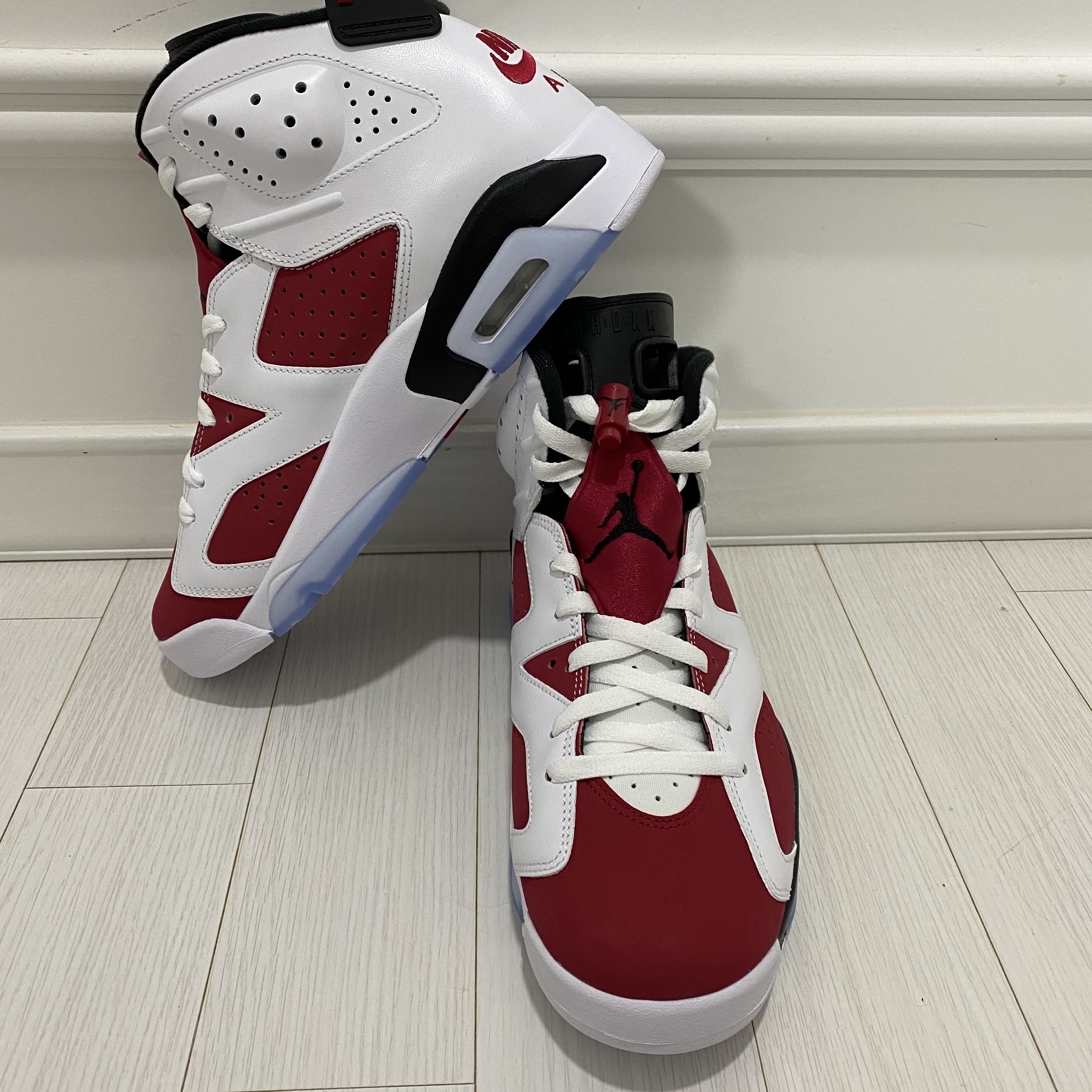Jordan 6 Retro Carmine 2021 착용 스타일 - 1