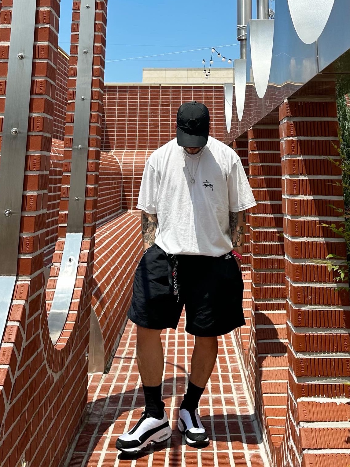 Nike x Comme des Garcons Homme Plus Air Max Sunder SP White Black, Nike NRG ACG Trail Shorts Black Dark Smoke Grey - Asia 착용 스타일 - 2
