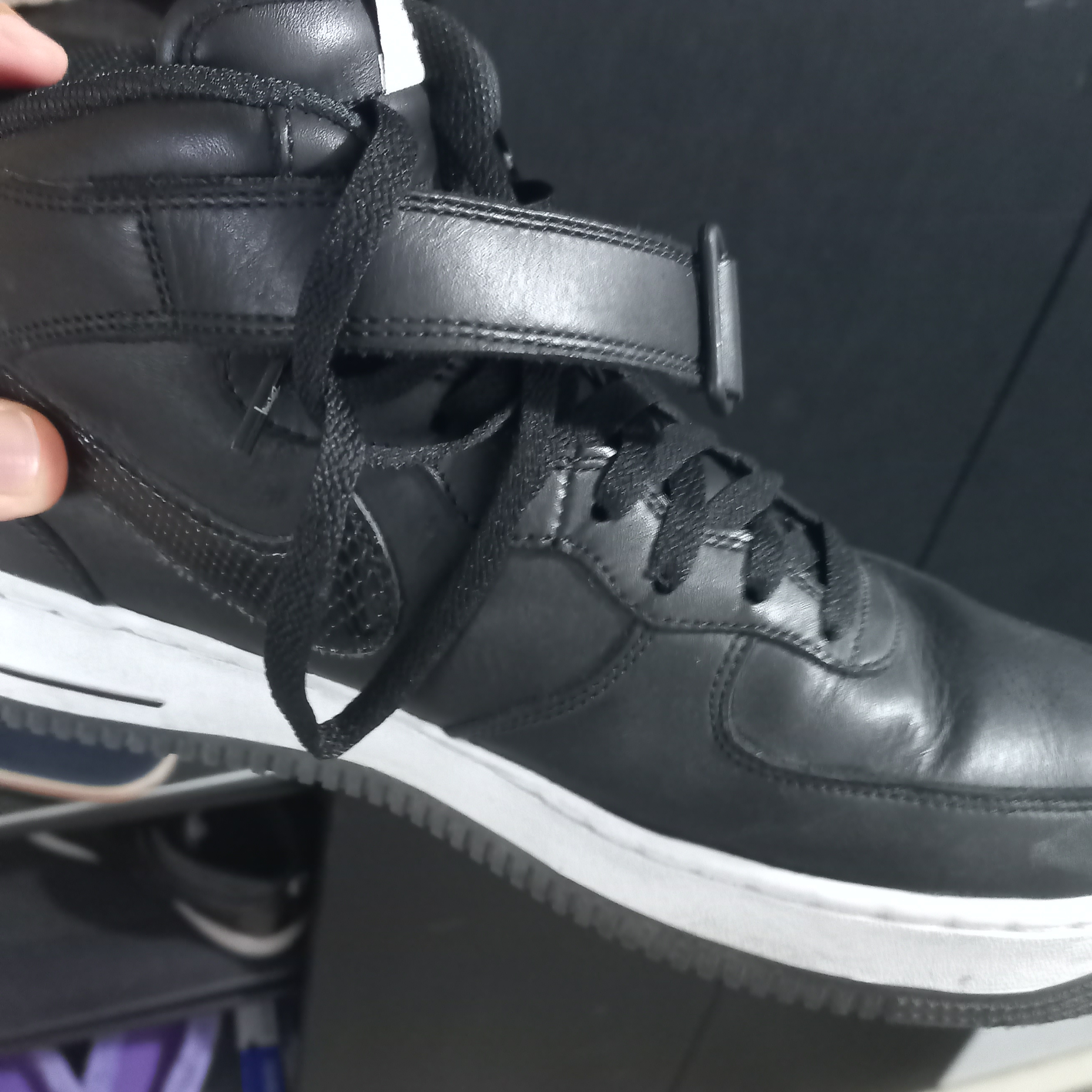 Nike x Stussy Air Force 1 '07 Mid SP Black 착용 스타일