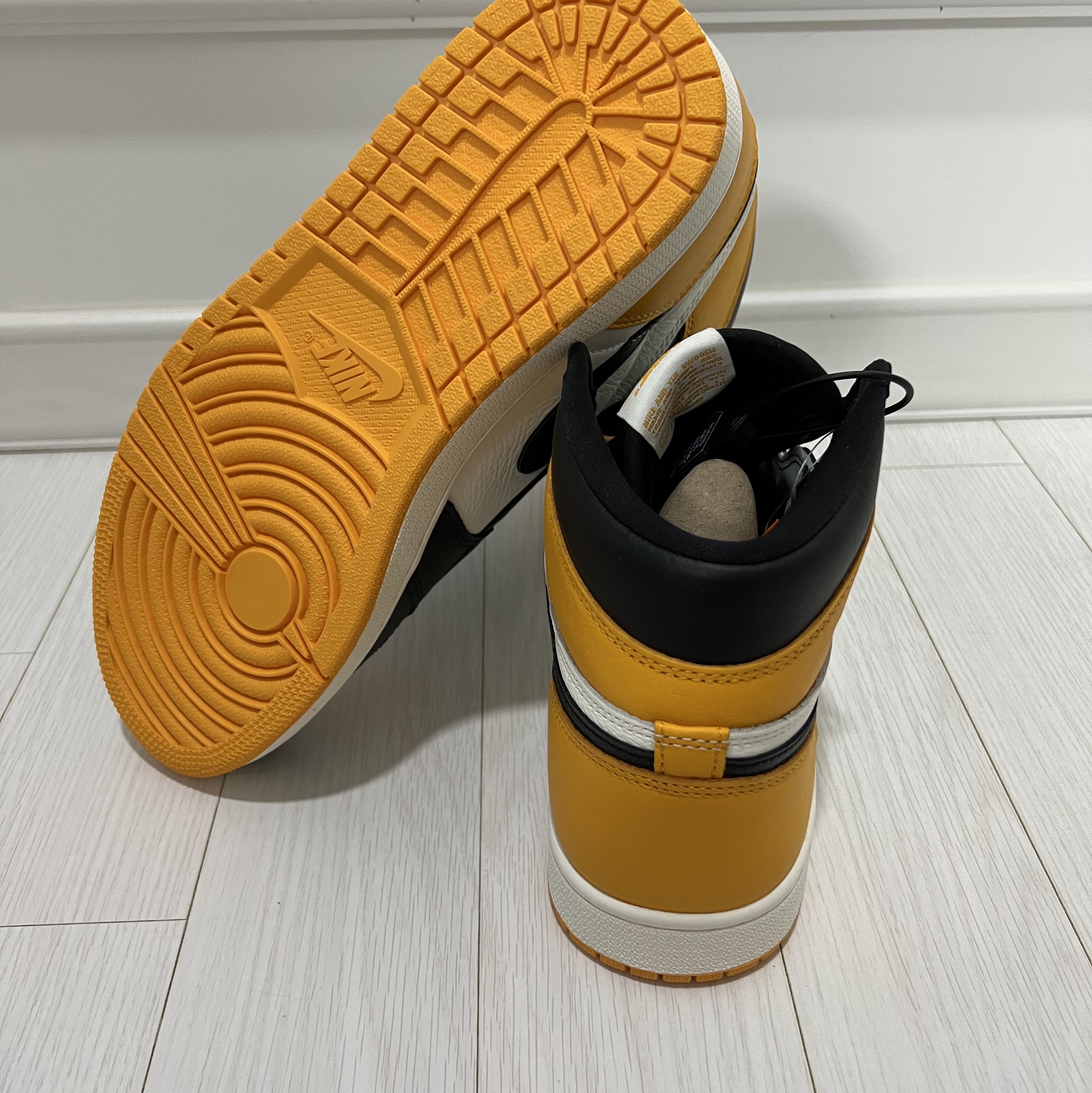 Jordan 1 Retro High OG Taxi 착용 스타일 - 4