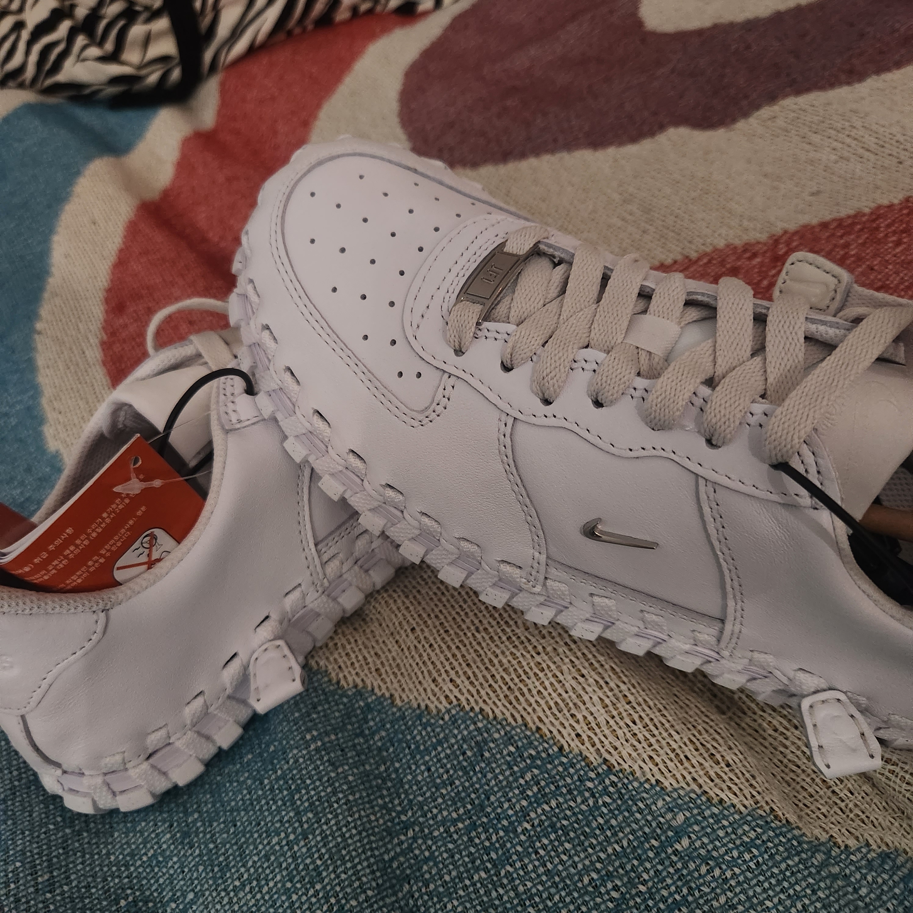 Nike x Jacquemus J Force 1 Low LX SP White 착용 스타일 - 2