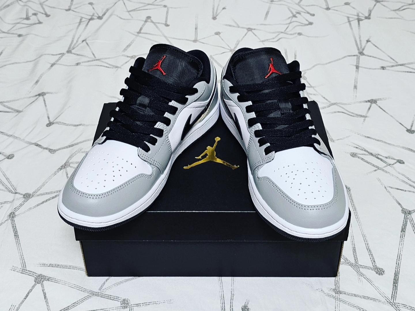 Jordan 1 Low Light Smoke Grey 착용 스타일 - 3