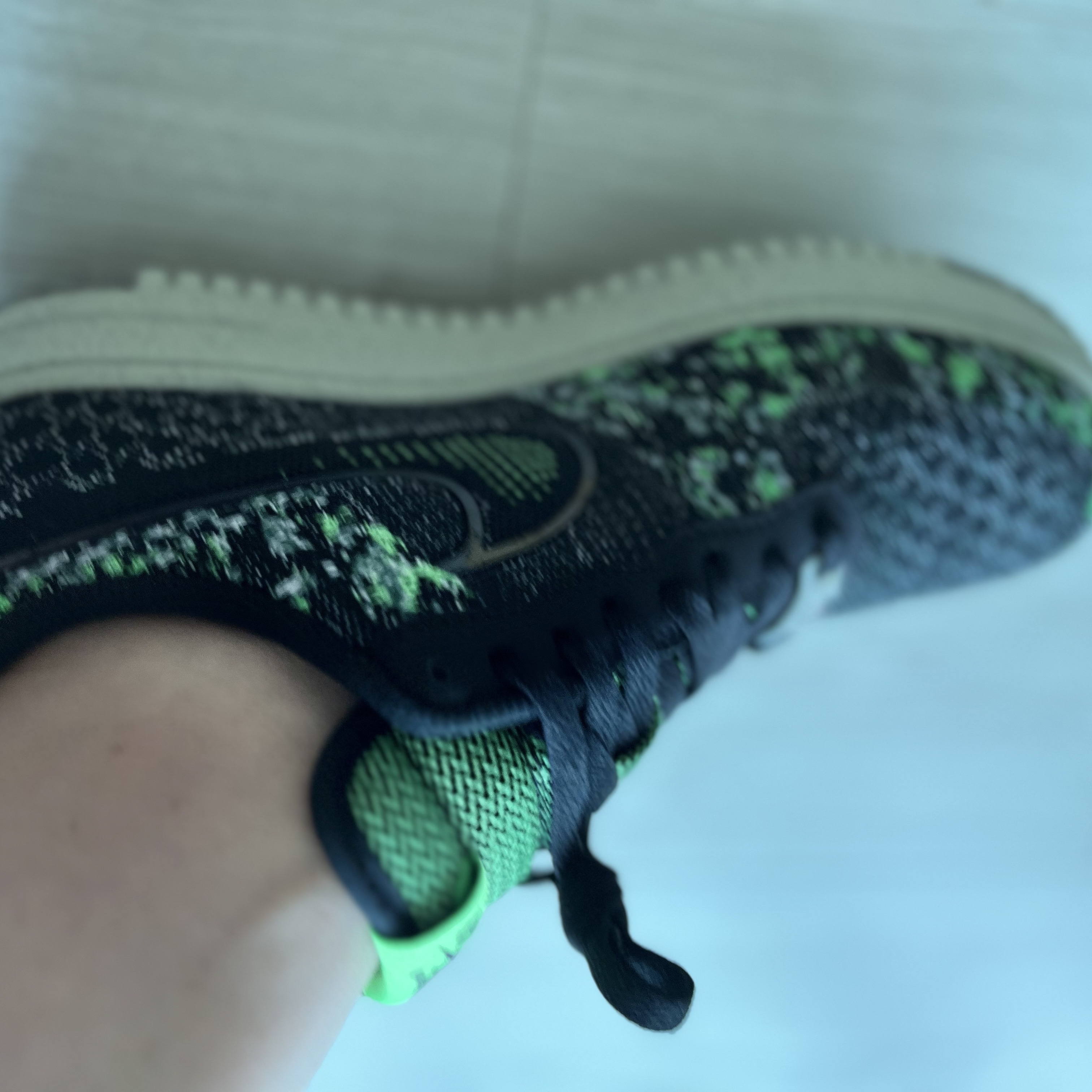 Nike Air Force 1 Crater Flyknit Next Nature Black Scream Green 착용 스타일 - 4