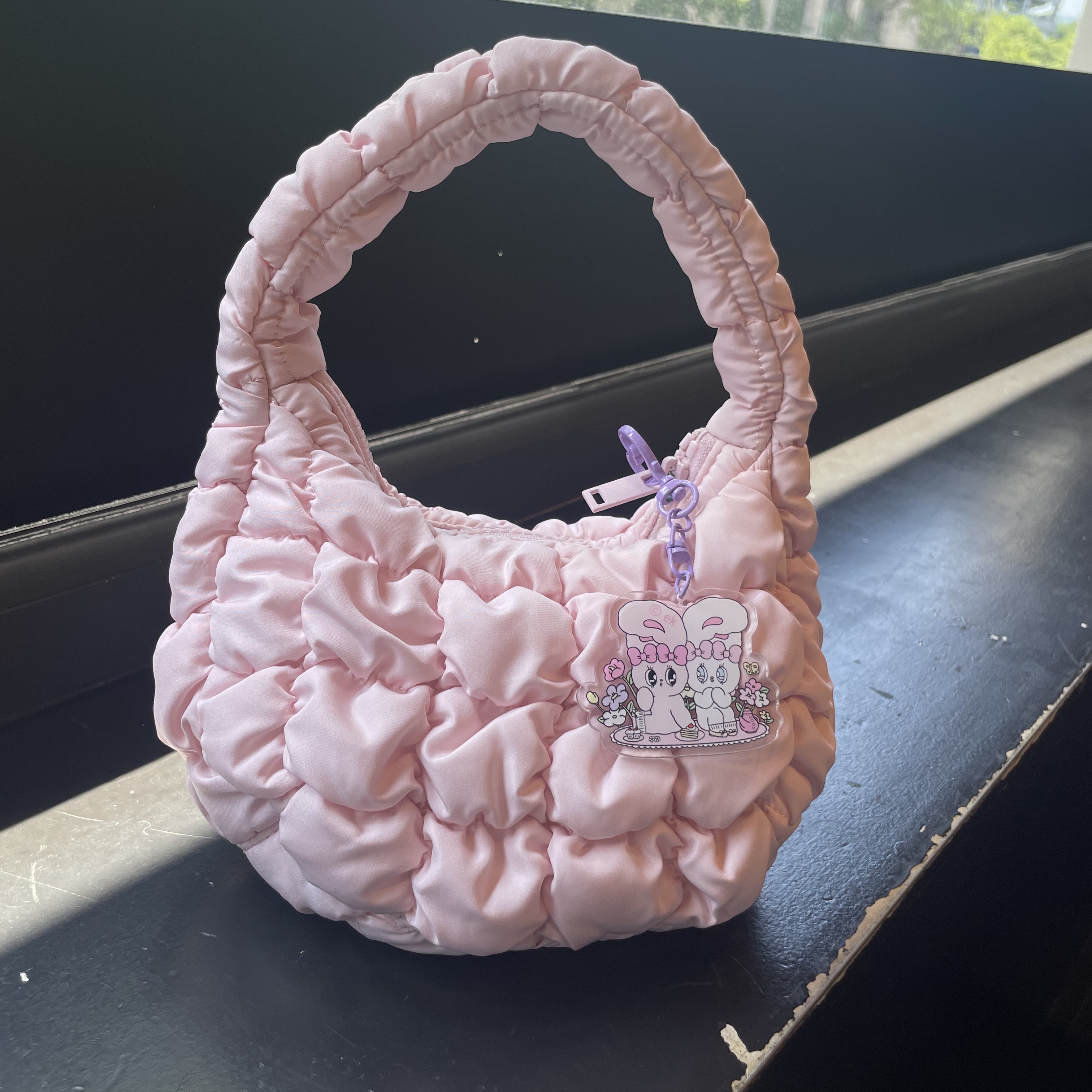 COS Quilted Micro Bag Pink 착용 스타일