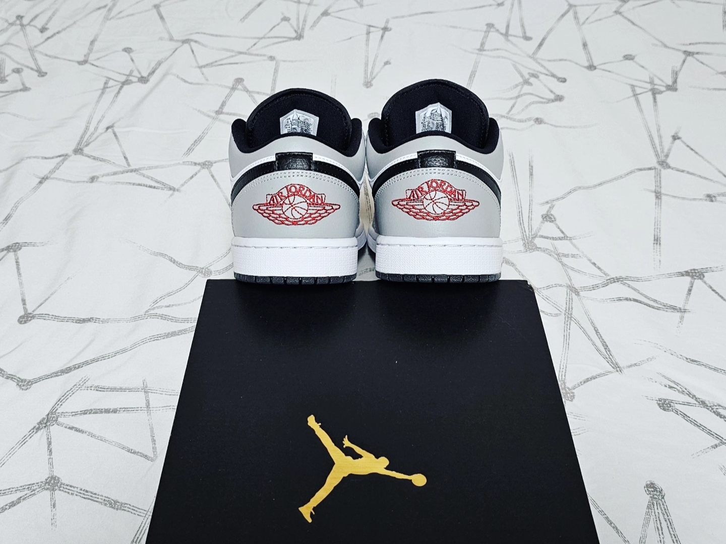 Jordan 1 Low Light Smoke Grey 착용 스타일 - 5