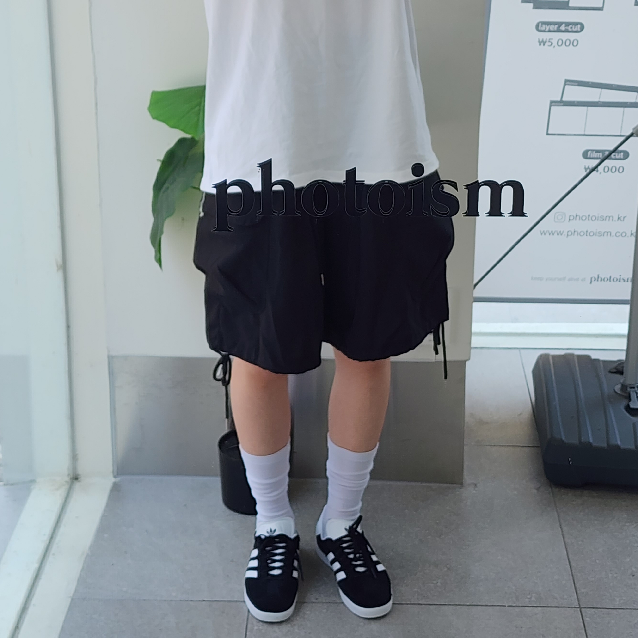 Adidas Gazelle Core Black White 착용 스타일