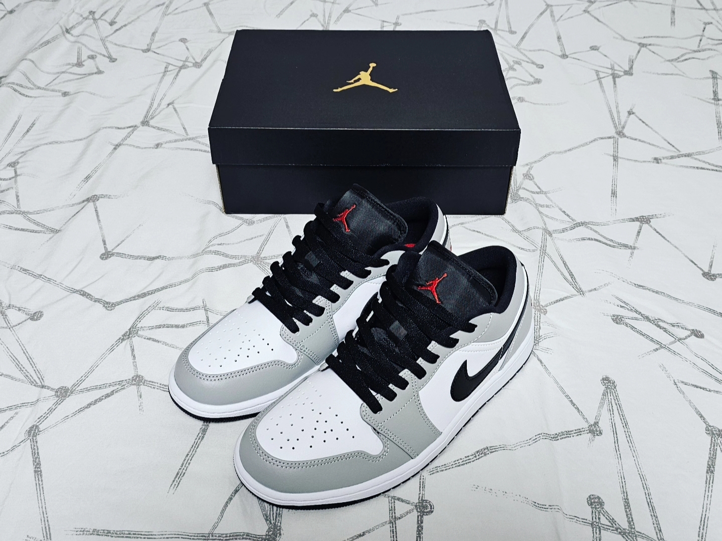 Jordan 1 Low Light Smoke Grey 착용 스타일 - 1
