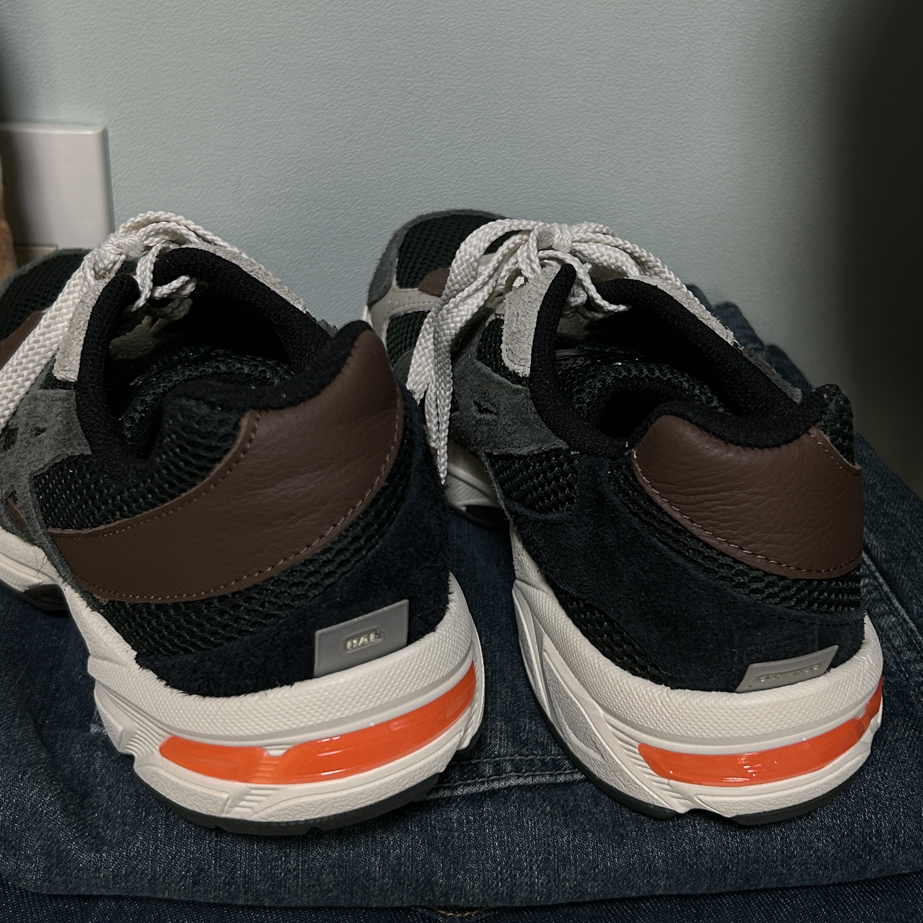 Asics x Hal Studios Gel-1130 MK-II Forest 착용 스타일 - 3