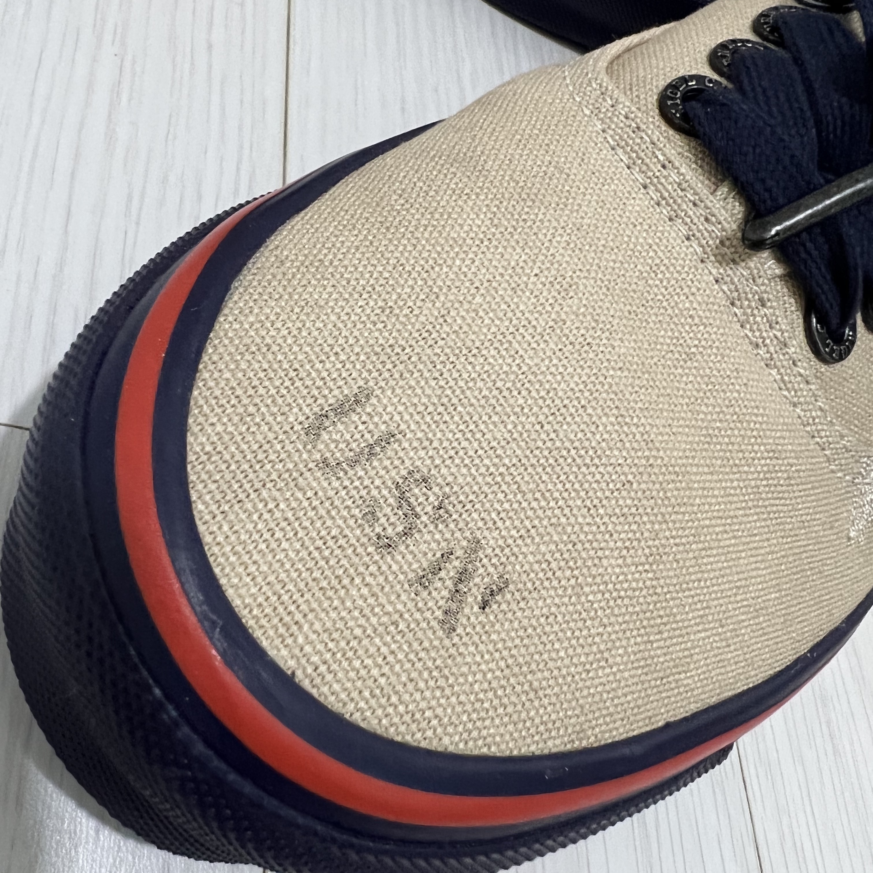 Vans Vault x Nigel Cabourn OG Authentic LX Worn White Navy 착용 스타일 - 4