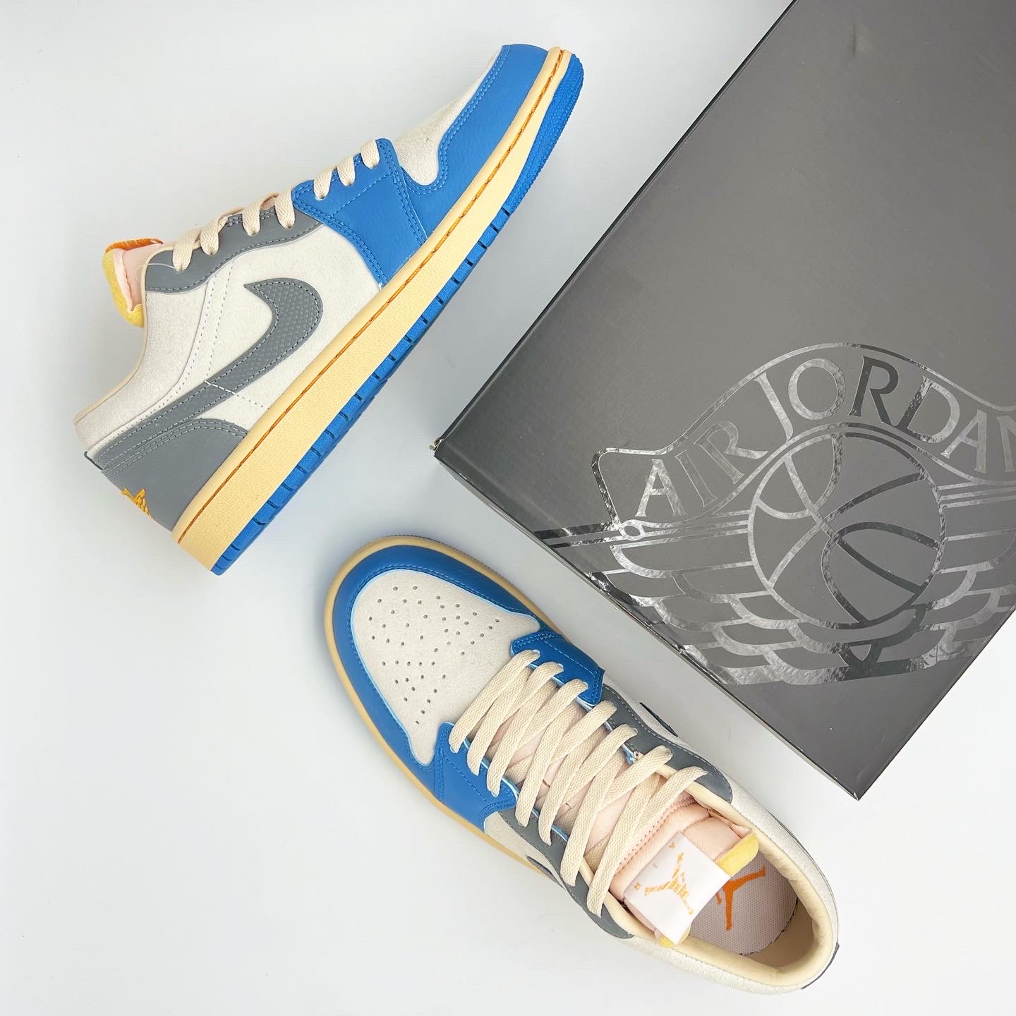 Jordan 1 Low SE Tokyo 96 착용 스타일 - 5