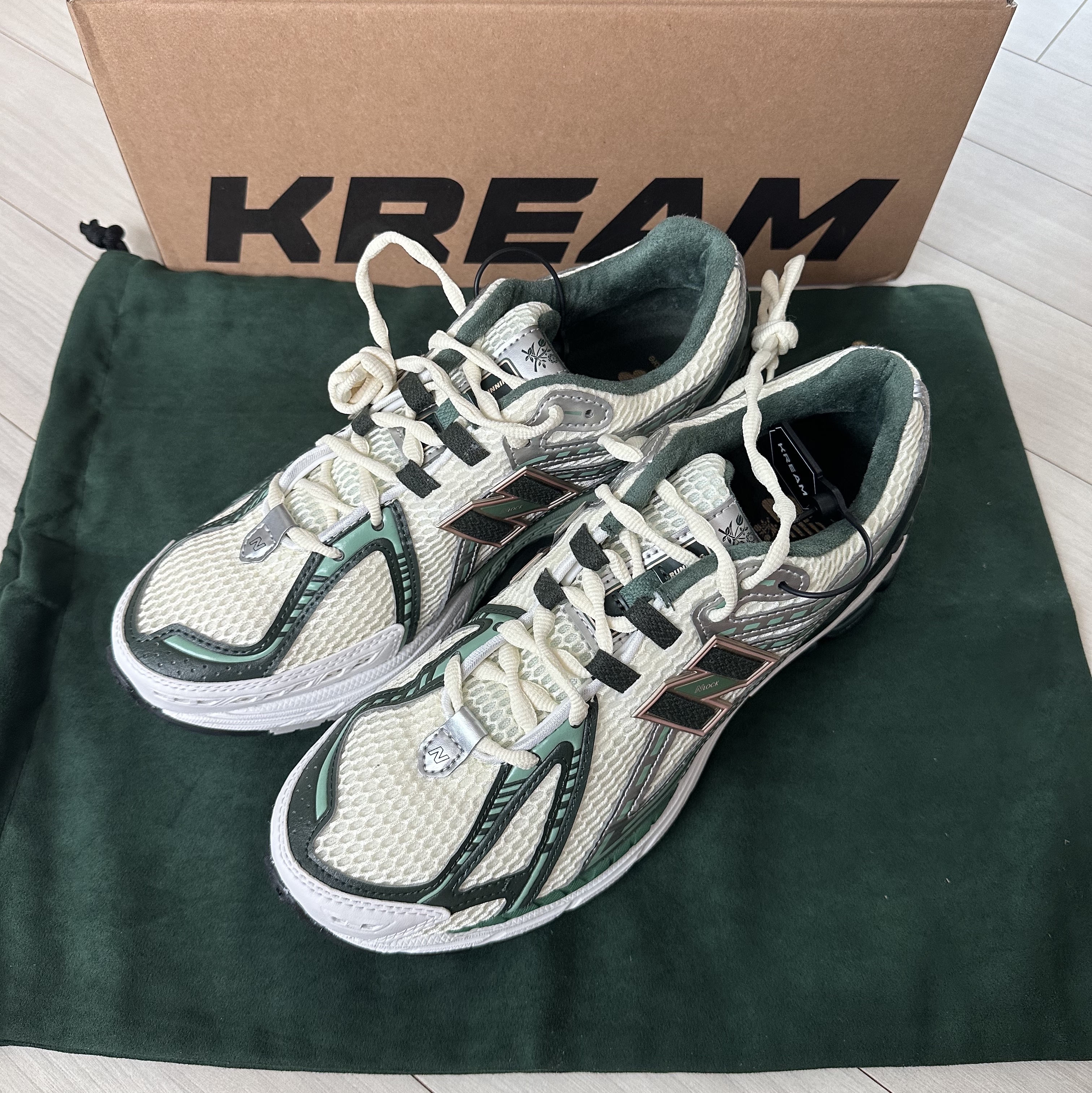 New Balance x Aime Leon Dore 1906R Jade 착용 스타일 - 2