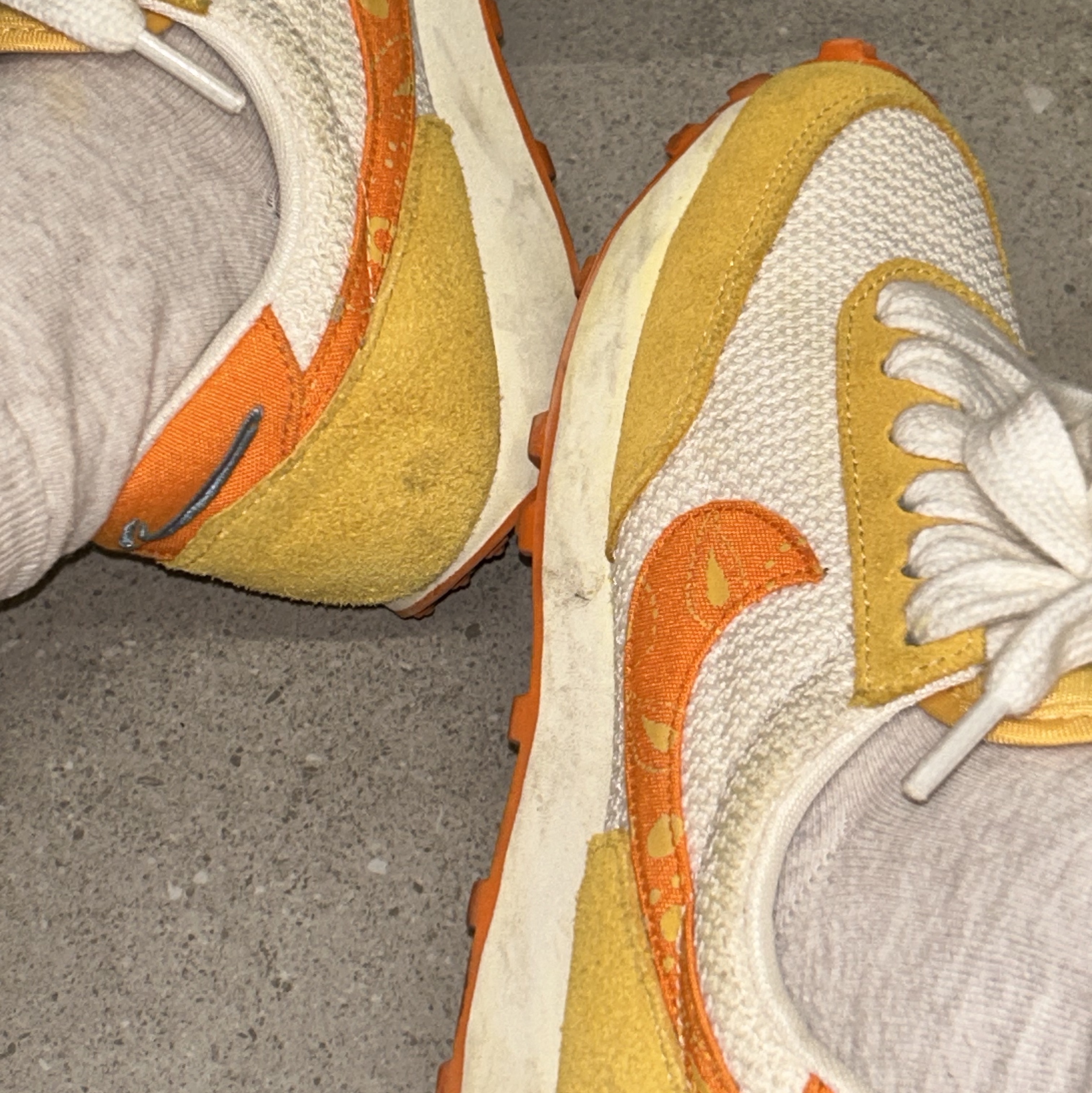 (W) Nike Daybreak Magma Orange 착용 스타일