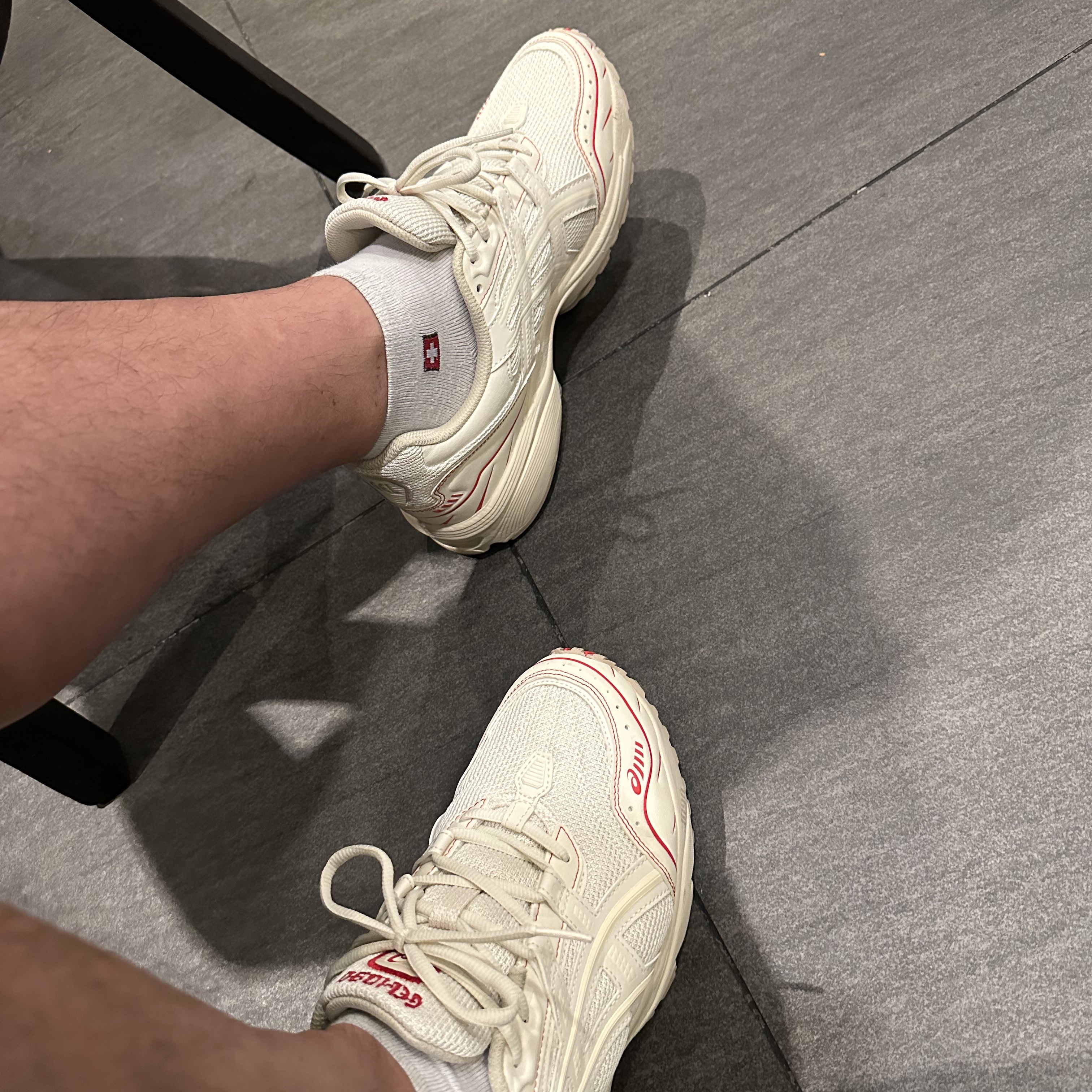 Asics Gel-1090 Birch 착용 스타일 - 2