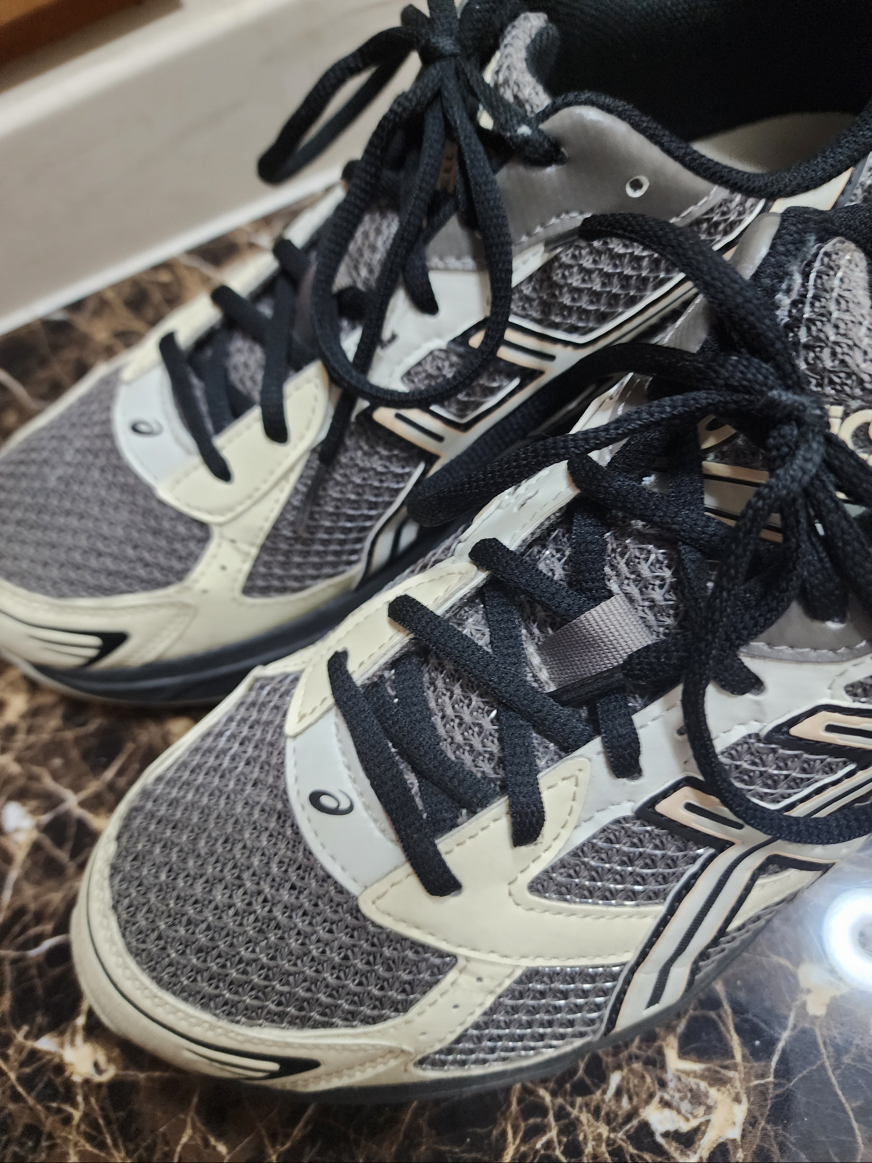 Asics x I4P Gel-1130 Mink Glacier Grey 착용 스타일
