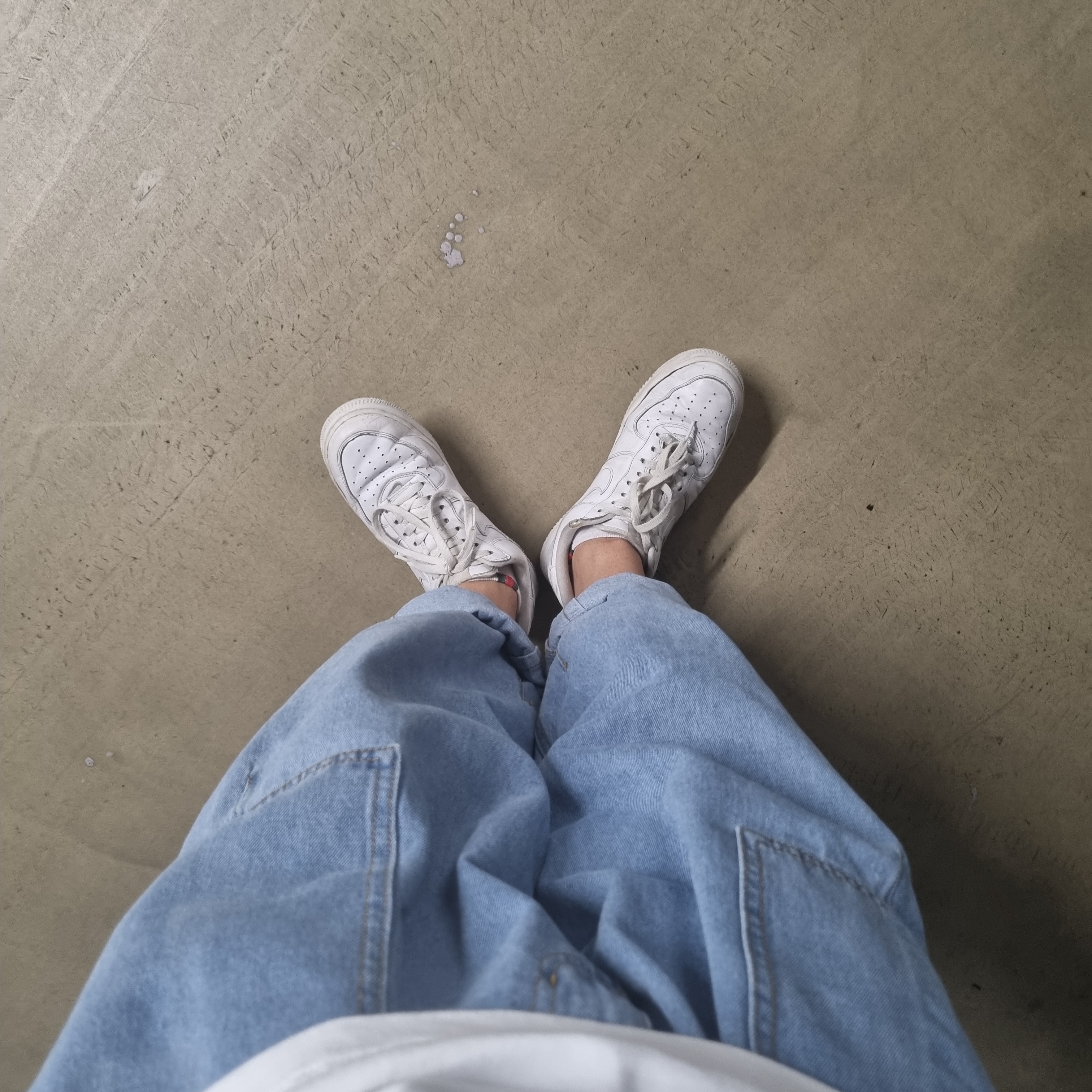 Nike x Supreme Air Force 1 Low White 착용 스타일