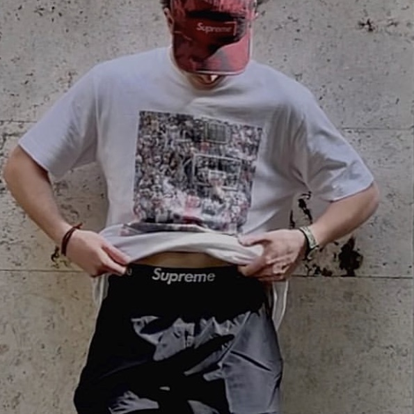 Supreme Hanes Boxer Briefs Black (4 Pack) 착용 스타일