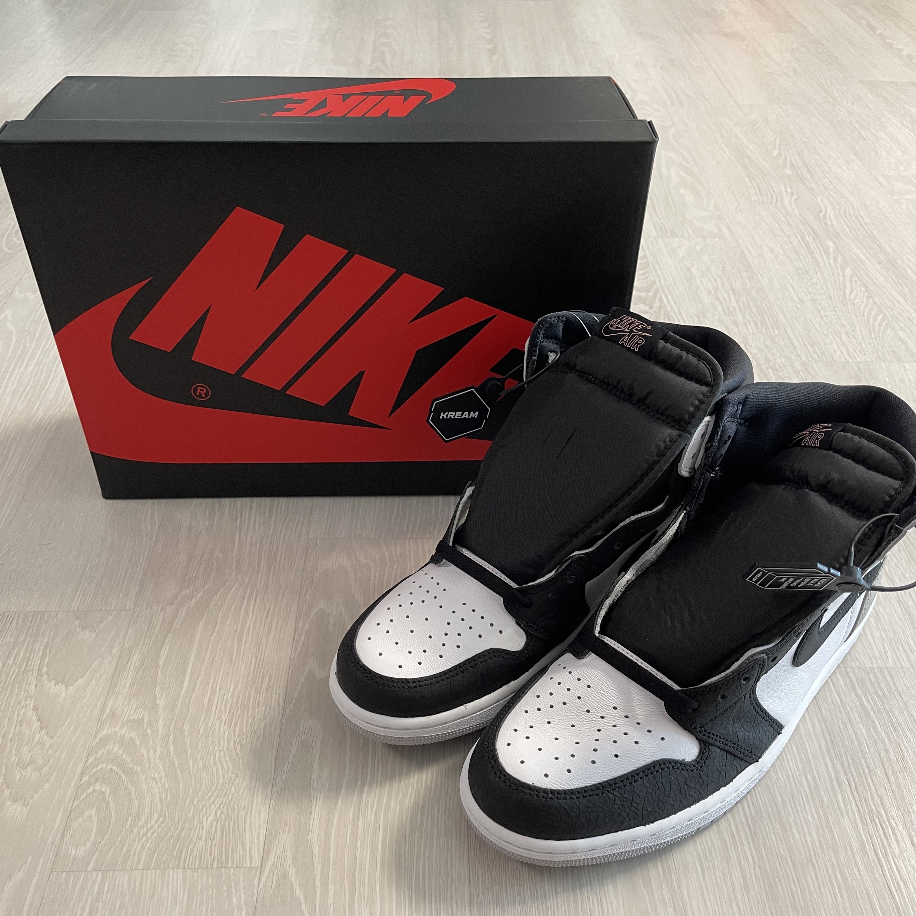 Jordan 1 Retro High OG Bleached Coral 착용 스타일 - 2