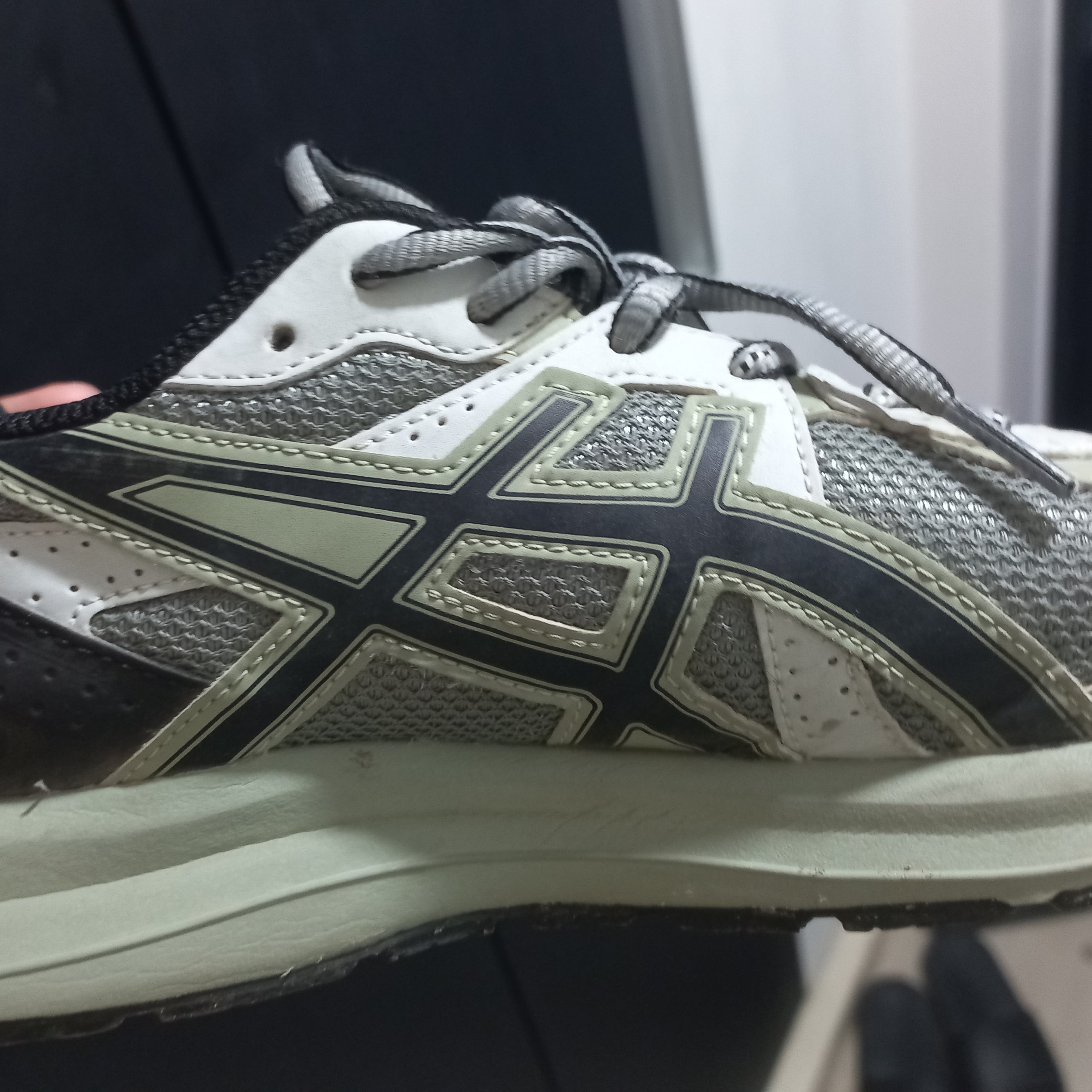Asics Jog 100 S Sheet Rock - 2E Wide 착용 스타일