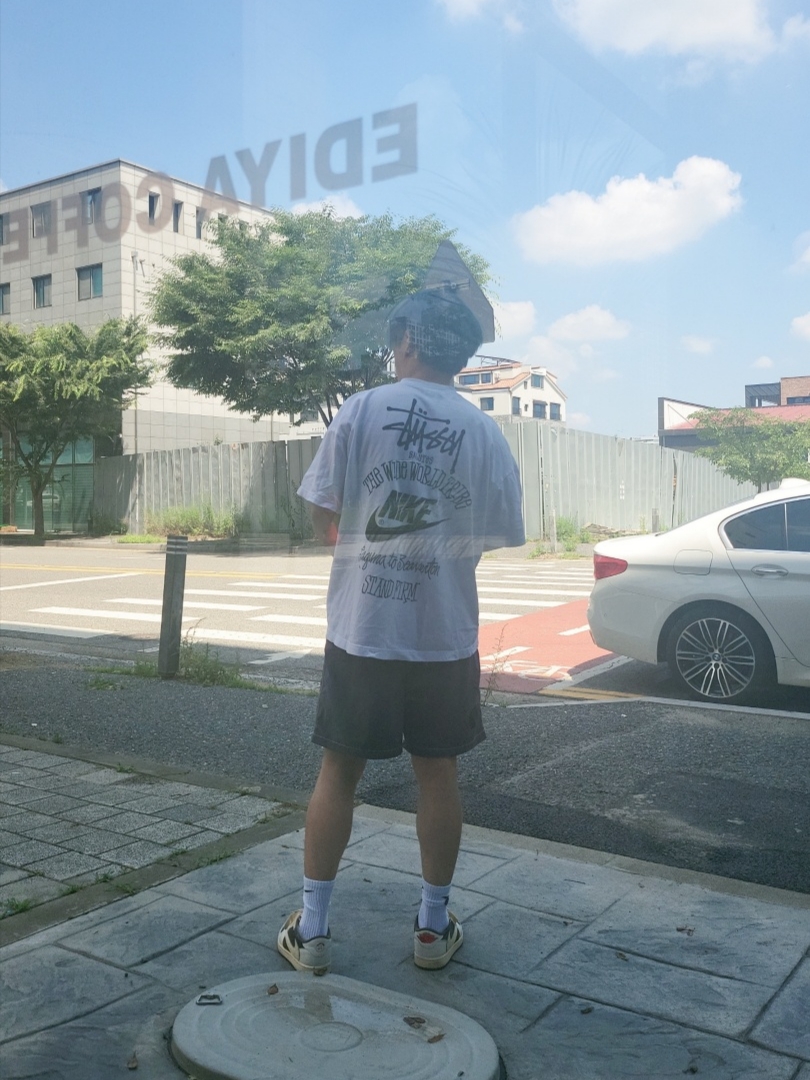 Stussy x Our Legacy Work Shop Water Shorts Charcoal 착용 스타일