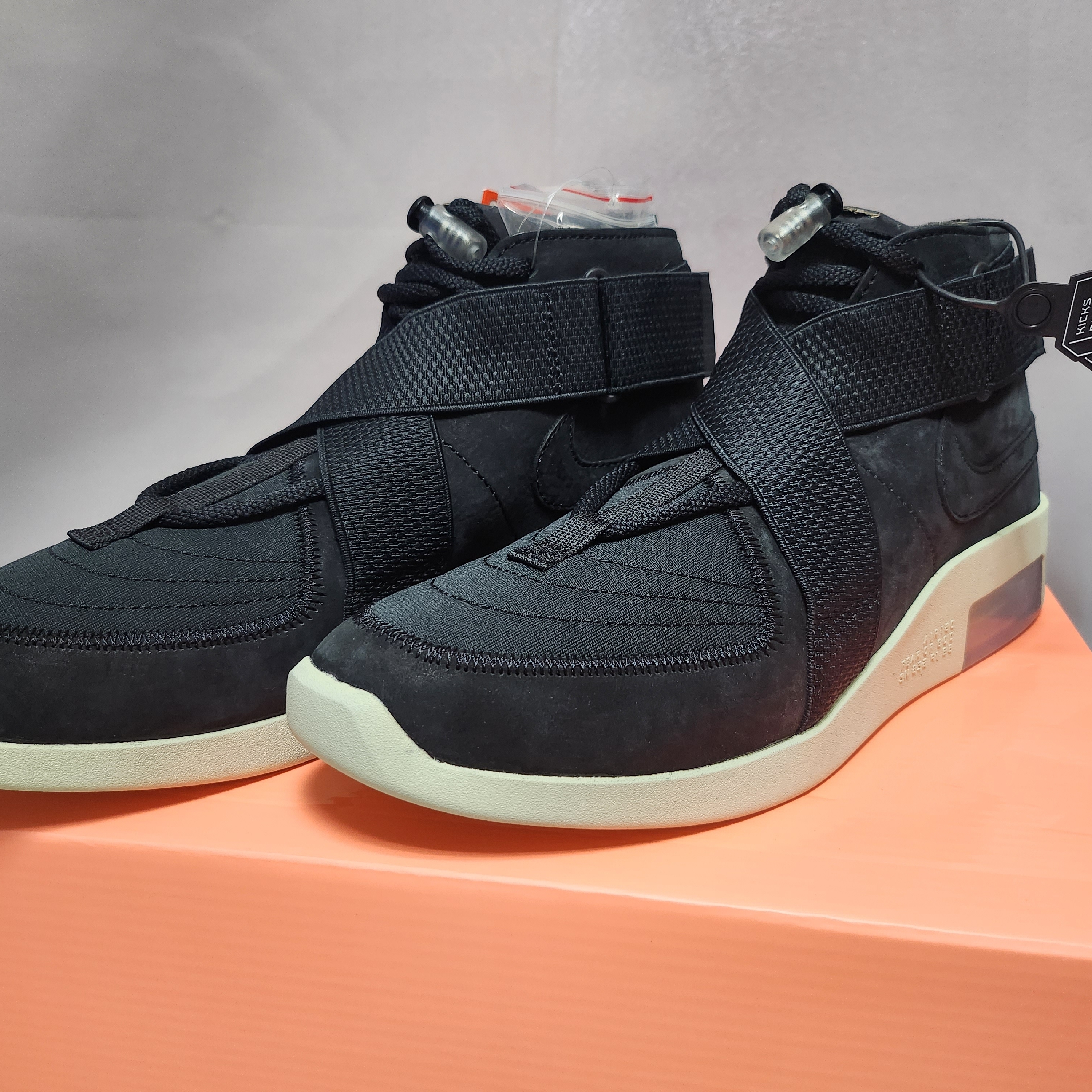 Nike x Fear of God Air Fear of God Raid Black 착용 스타일 - 1