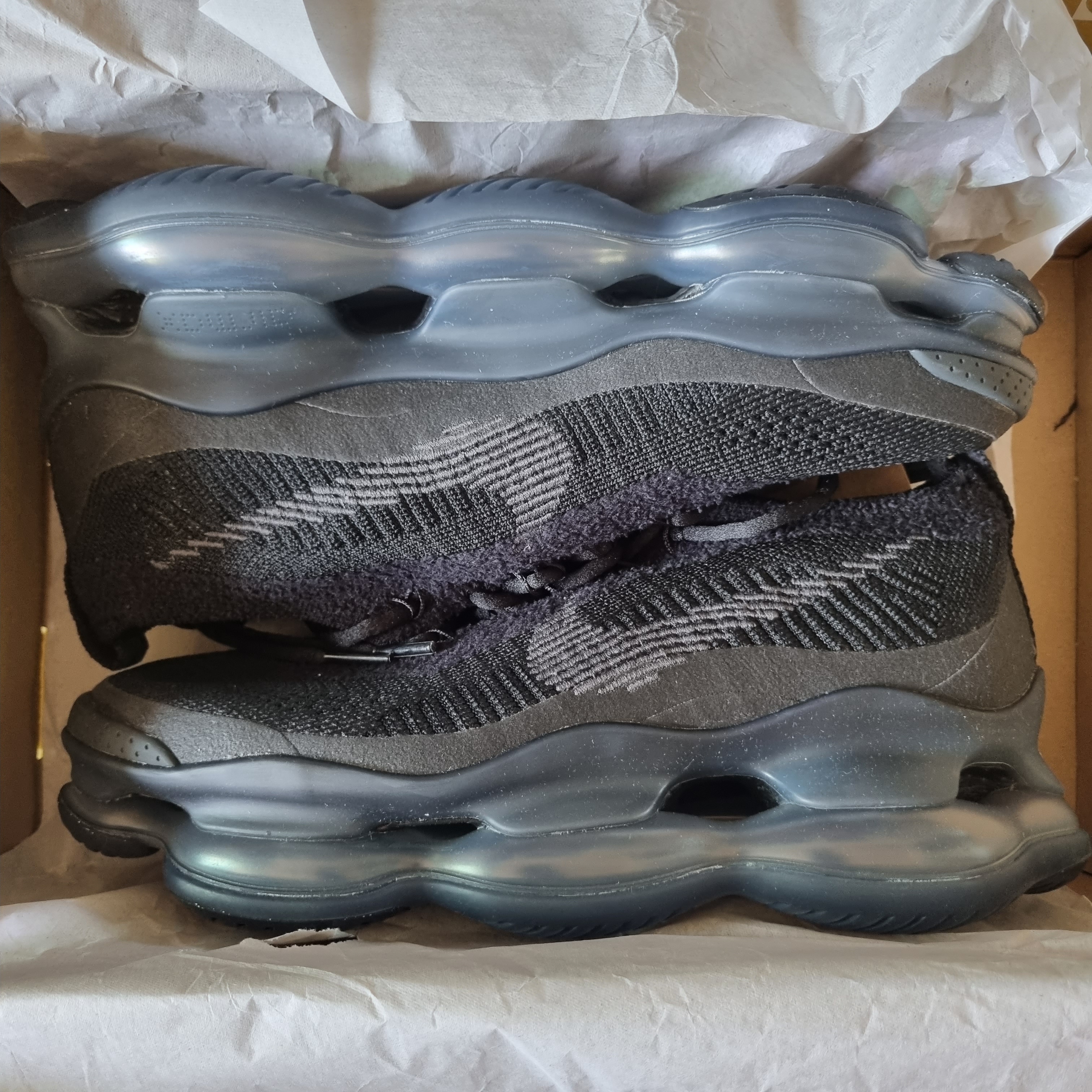 (W) Nike Air Max Scorpion Flyknit Black Anthracite 착용 스타일