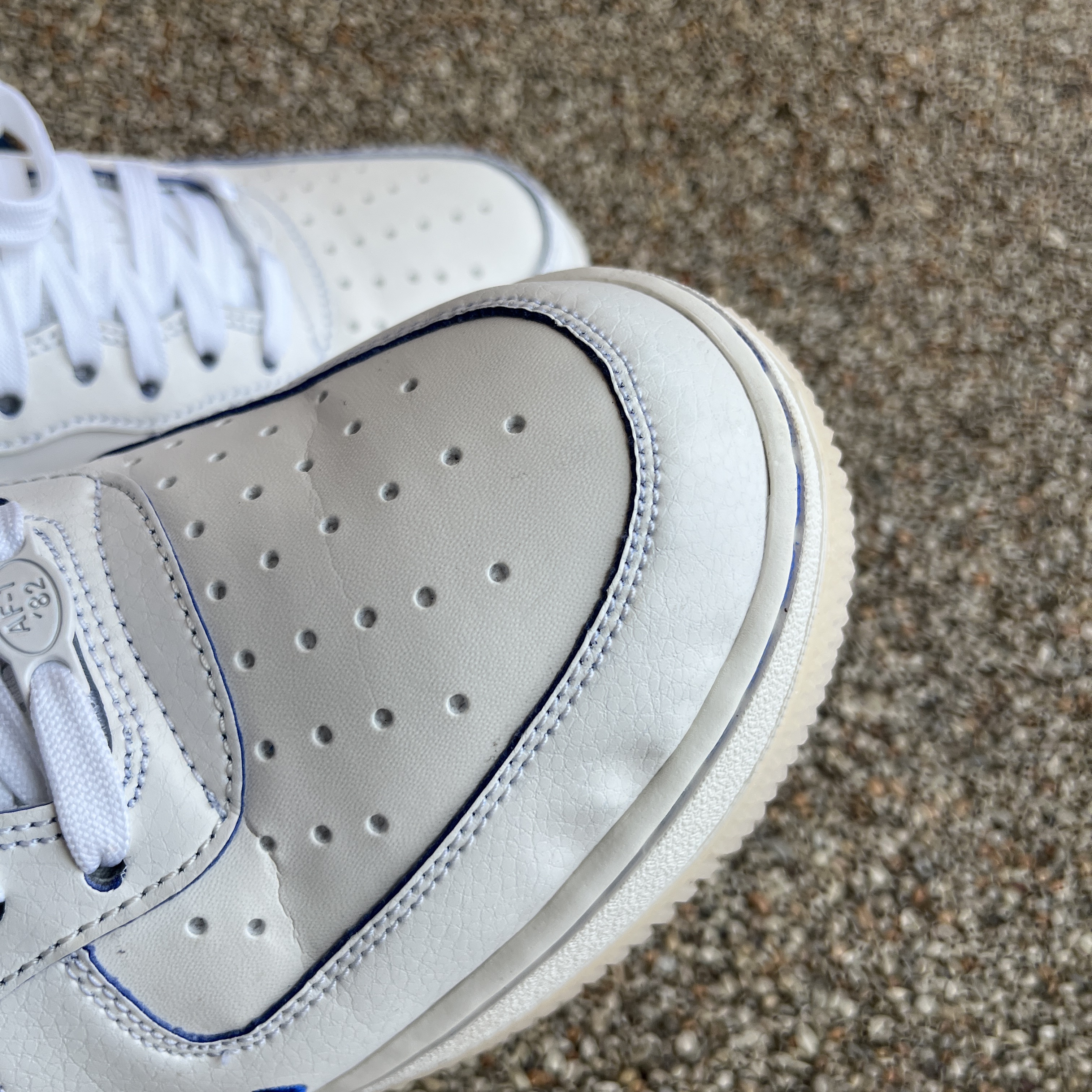 (W) Nike Air Force 1 '07 LX Game Royal Sail 착용 스타일