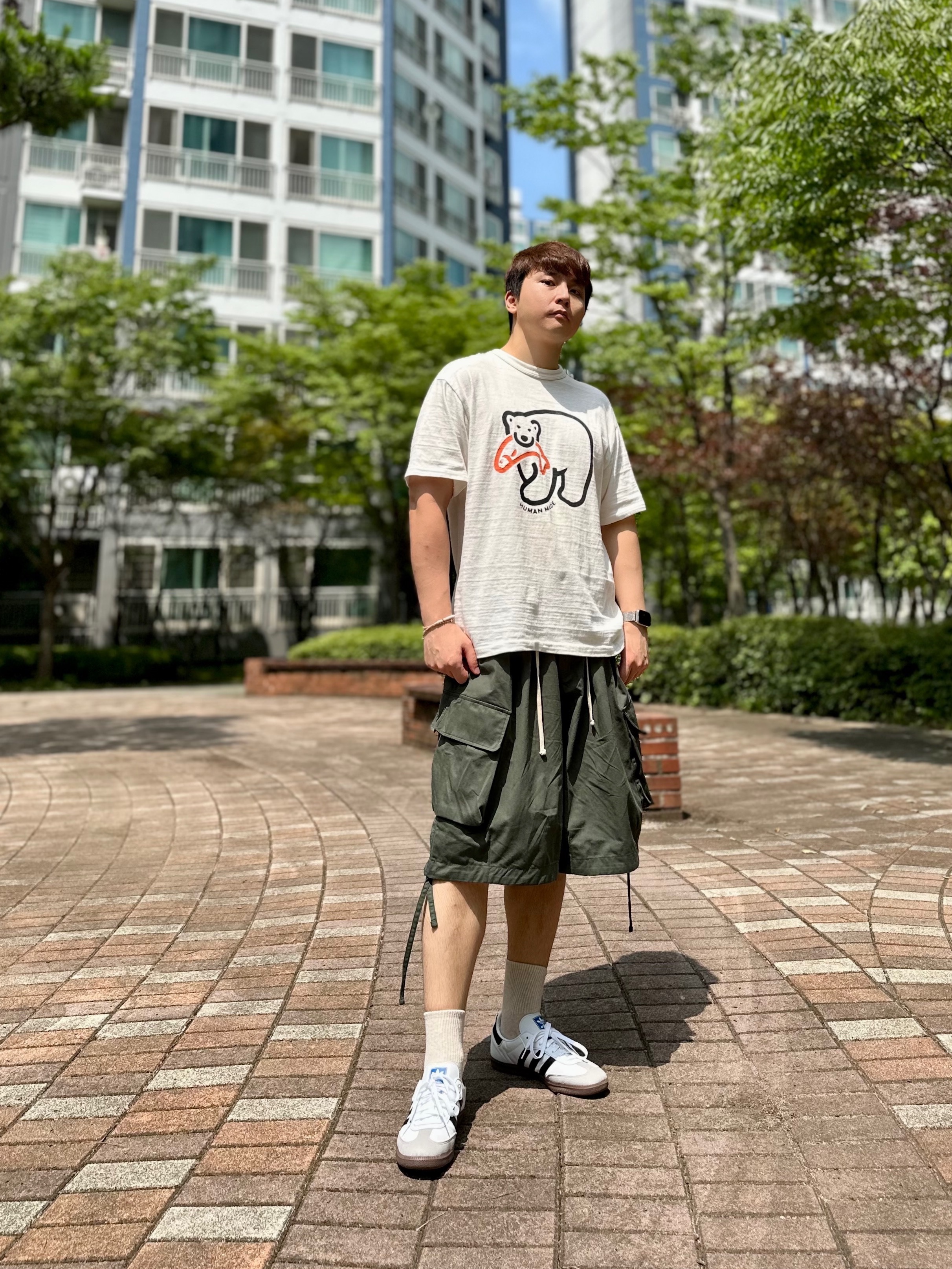 Adidas Samba Vegan White Black, Human Made #2306 T-Shirt White 착용 스타일