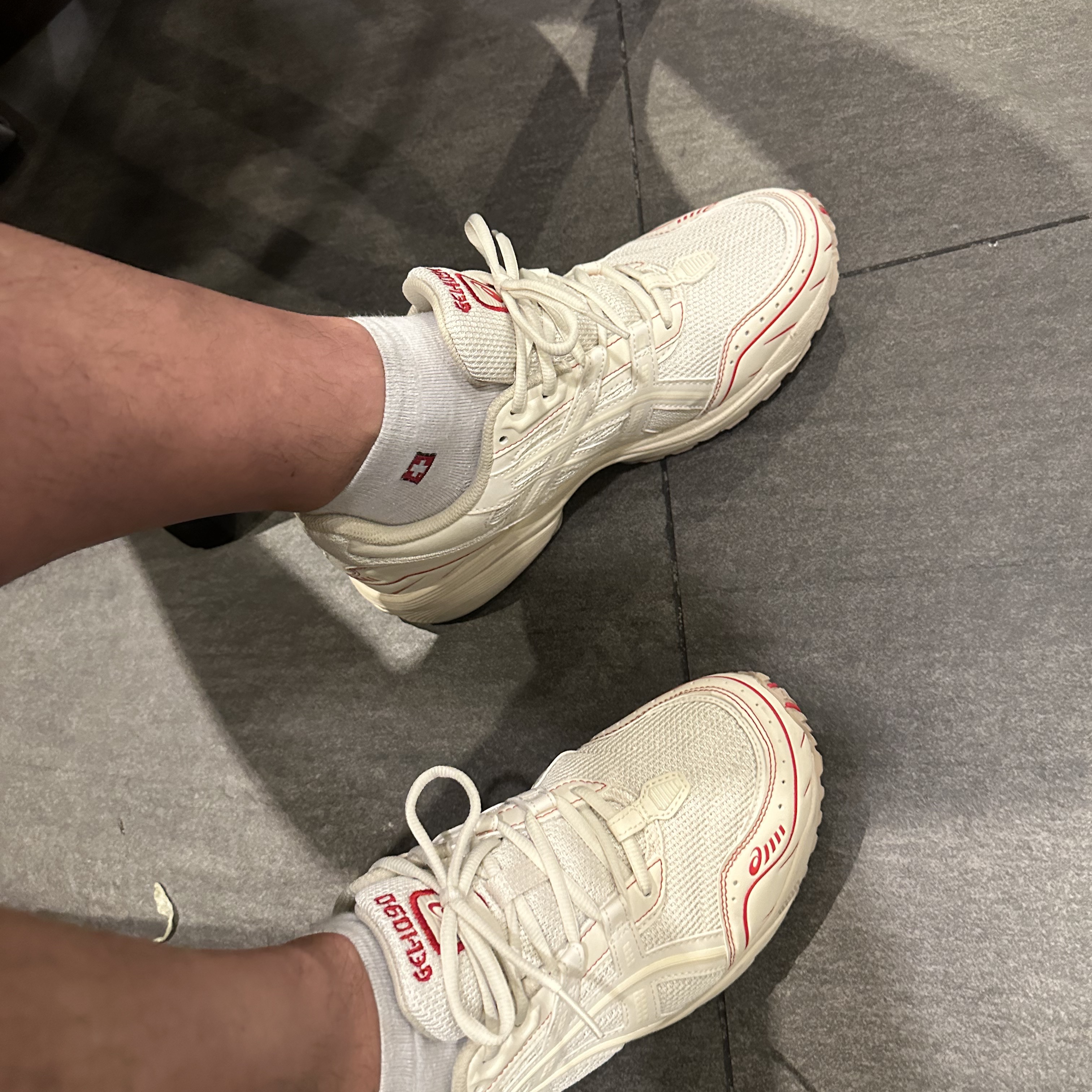 Asics Gel-1090 Birch 착용 스타일 - 1