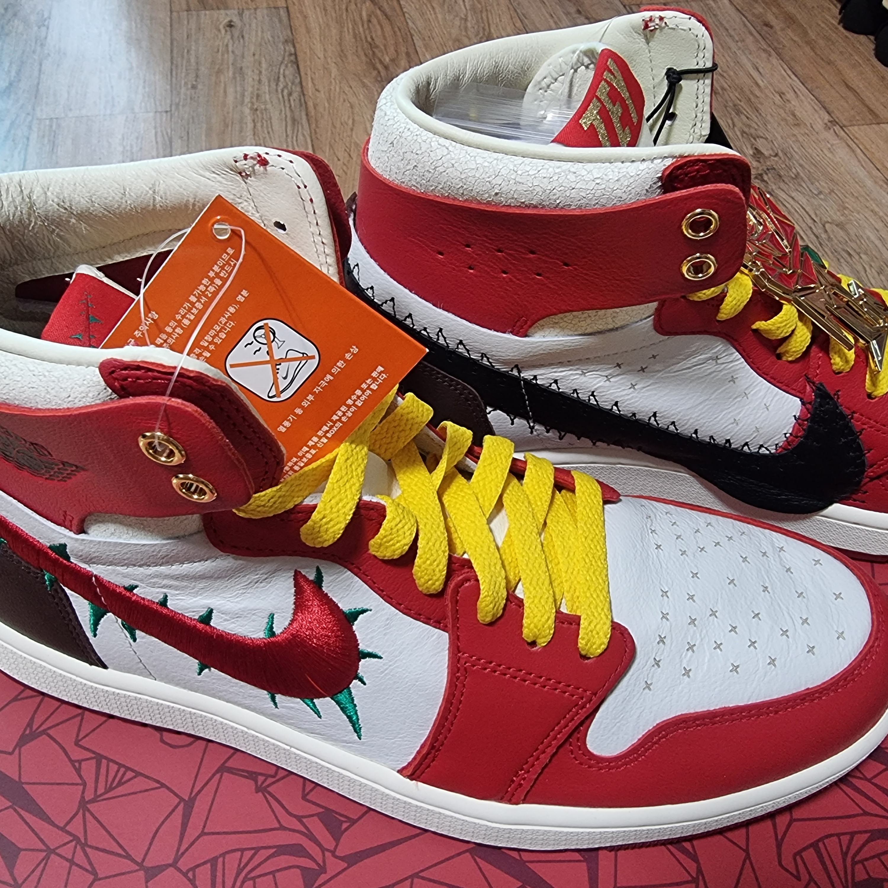 (W) Jordan 1 x Teyana Taylor Zoom CMFT 2 Gym Red 착용 스타일 - 3