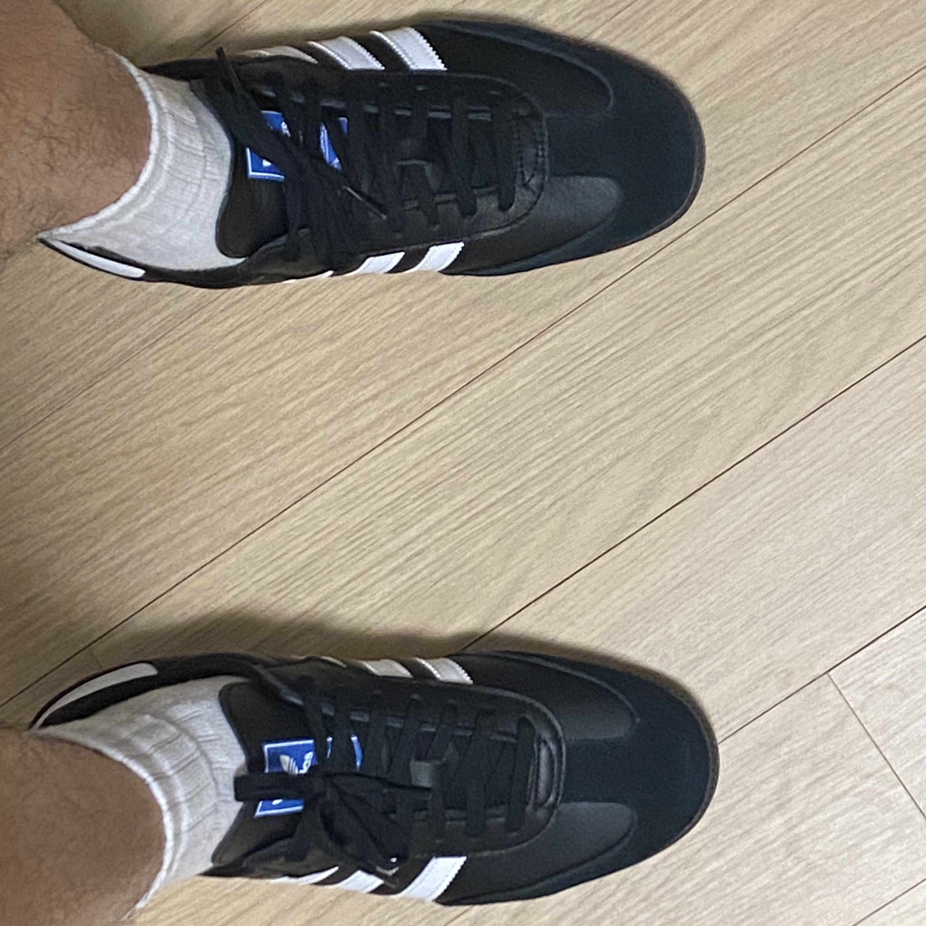 Adidas Samba OG Black White Gum 착용 스타일