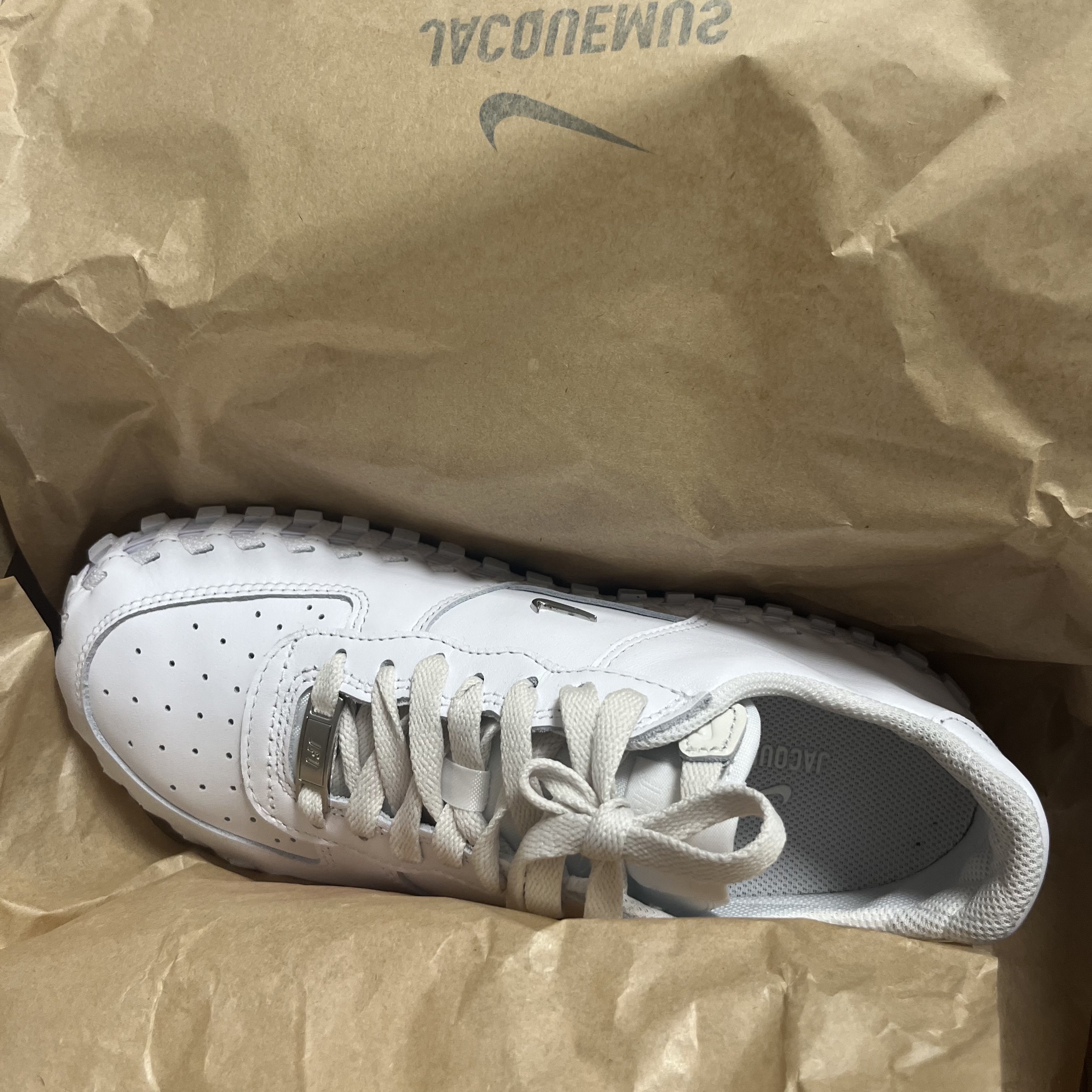 Nike x Jacquemus J Force 1 Low LX SP White 착용 스타일 - 3